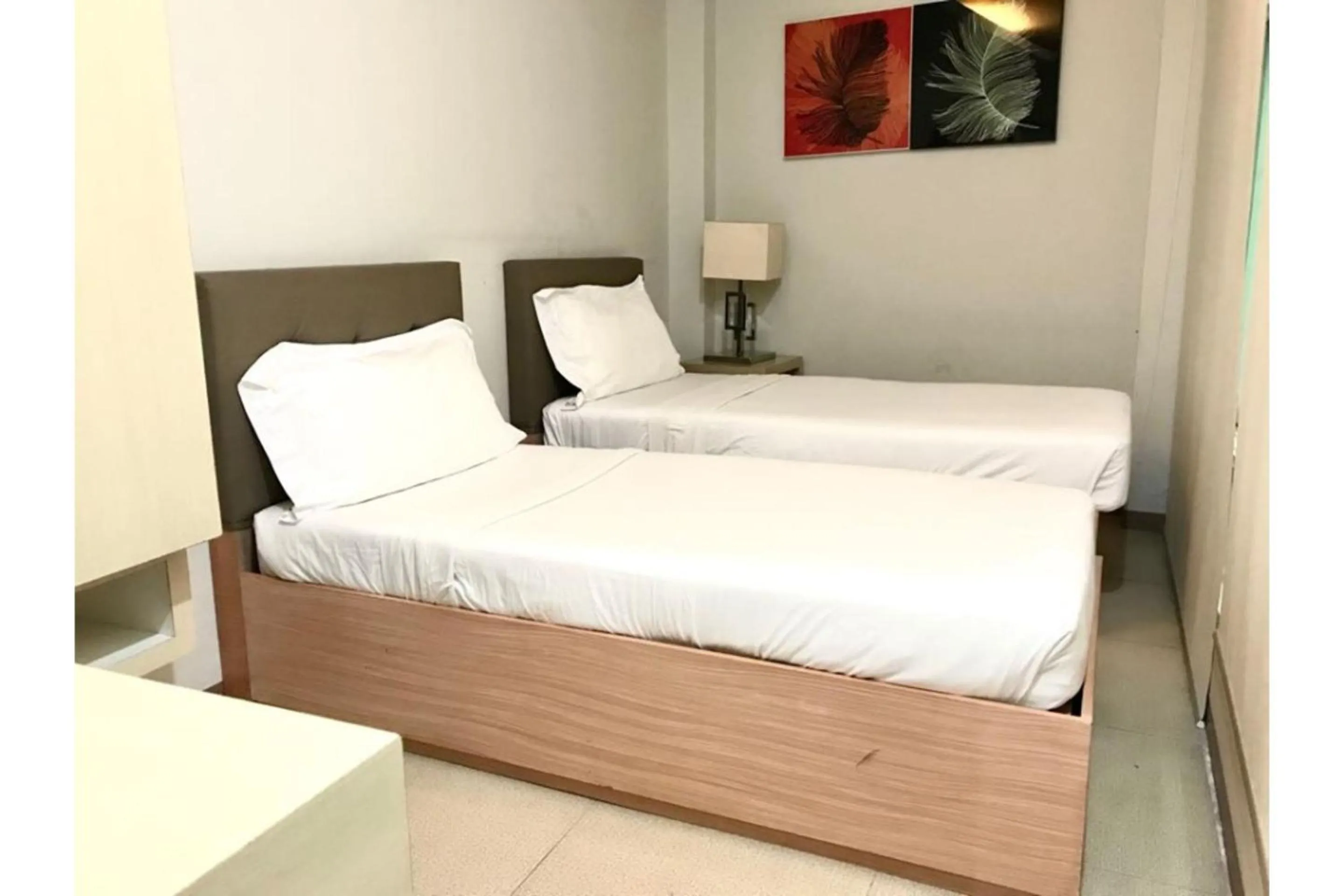 Bedroom, Bed in KLM Condotel