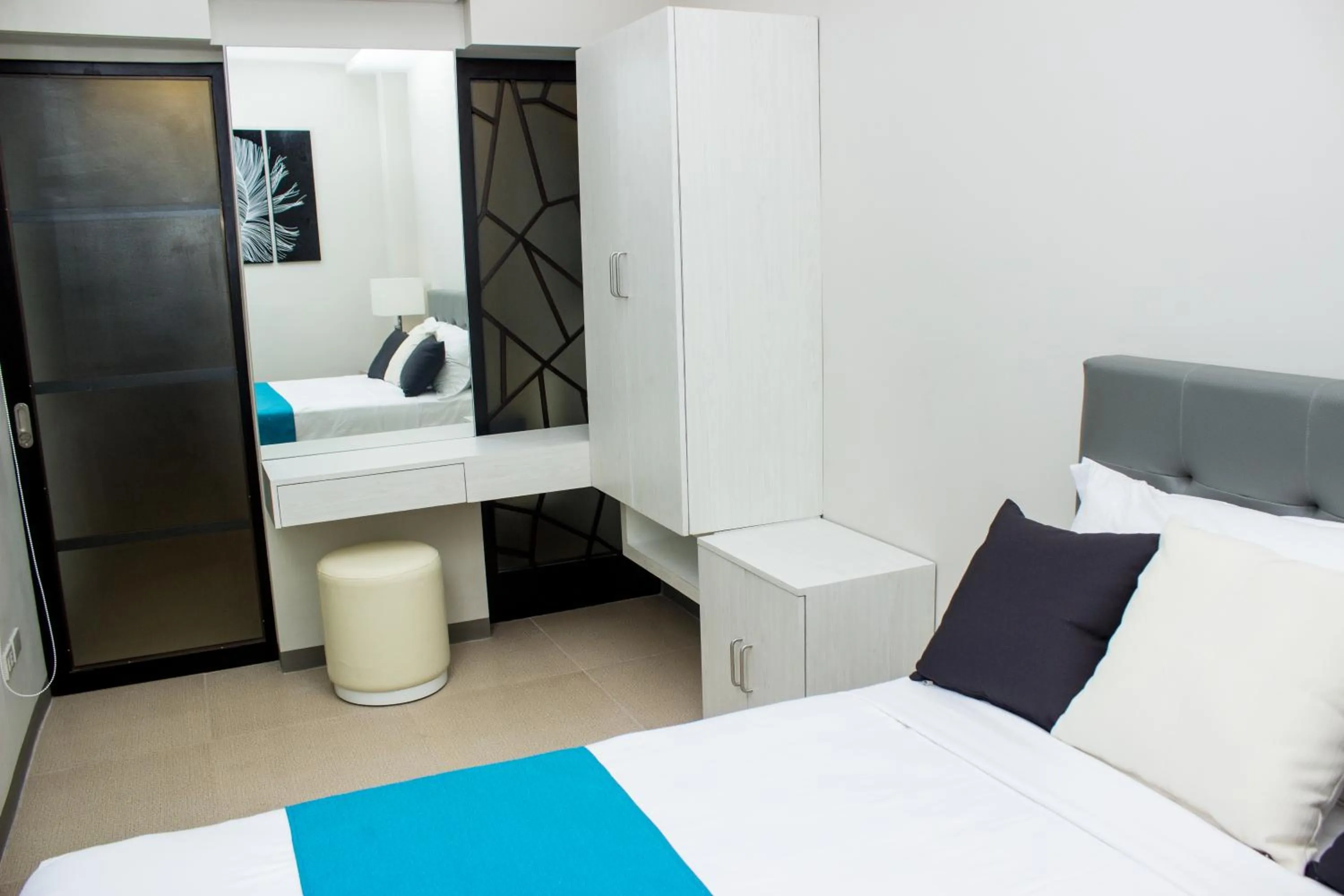 Bedroom, Bed in KLM Condotel