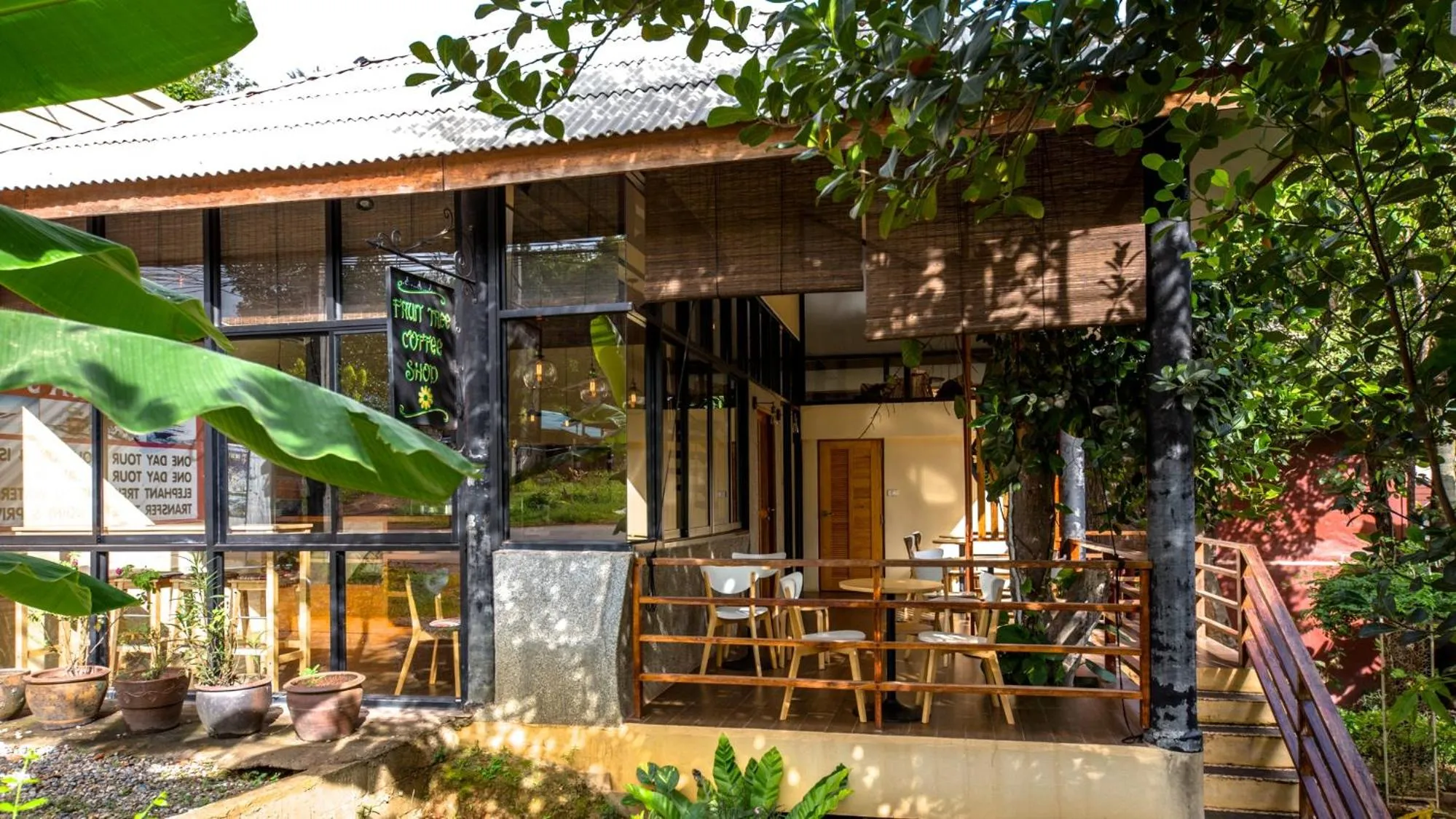 Restaurant/places to eat in Fruit Tree Lodge