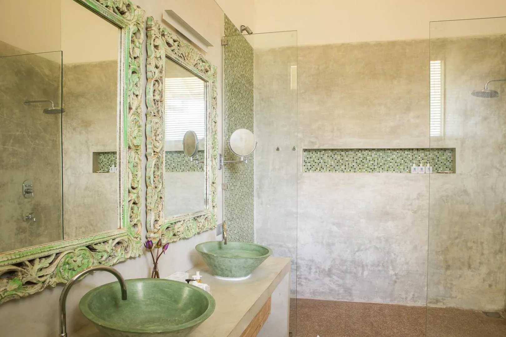 Bathroom in Sri Sharavi Beach Villas & Spa - with 43 metre saltwater infinity pool