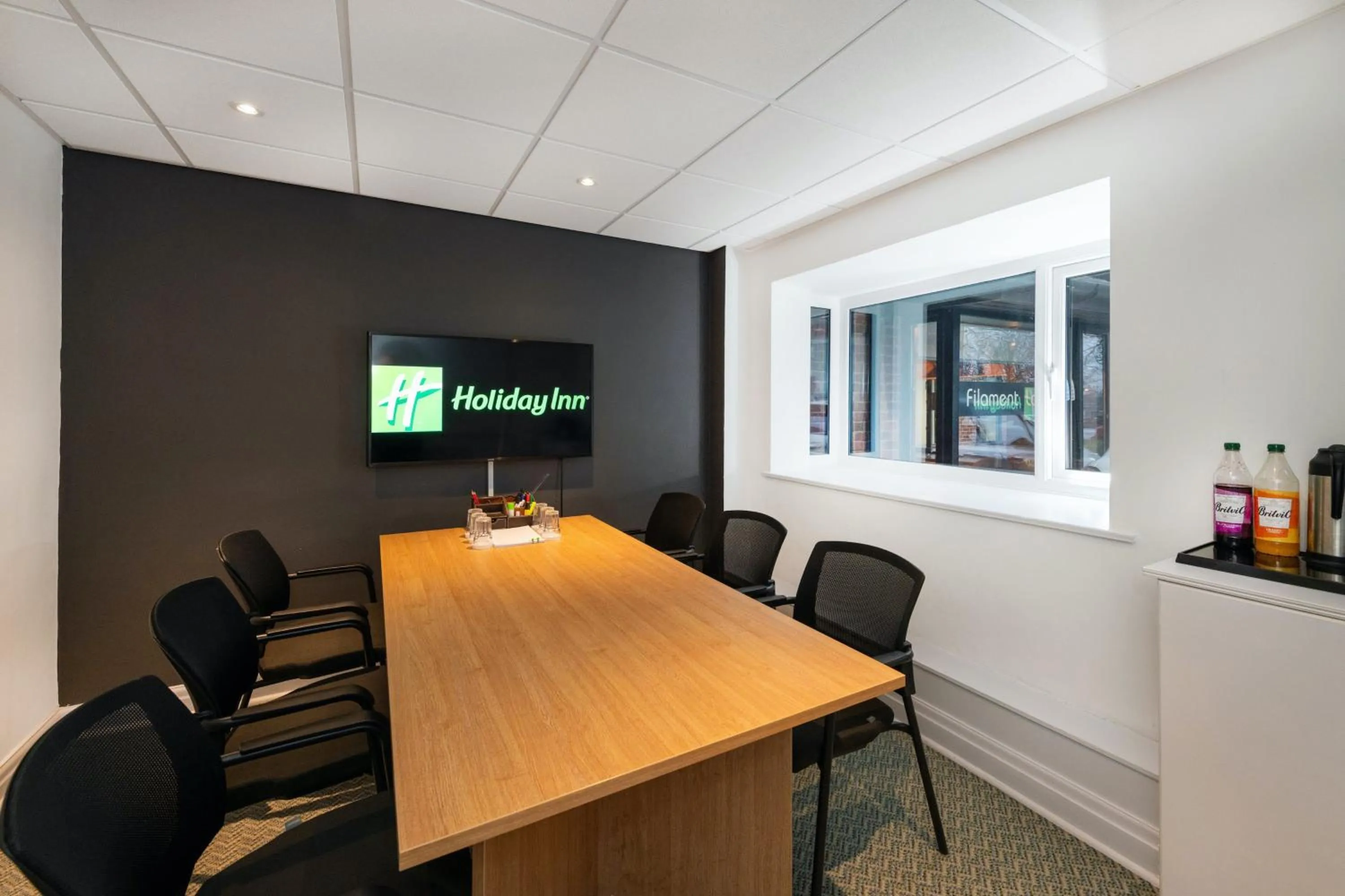 Meeting/conference room in Holiday Inn - Manchester - Oldham by IHG