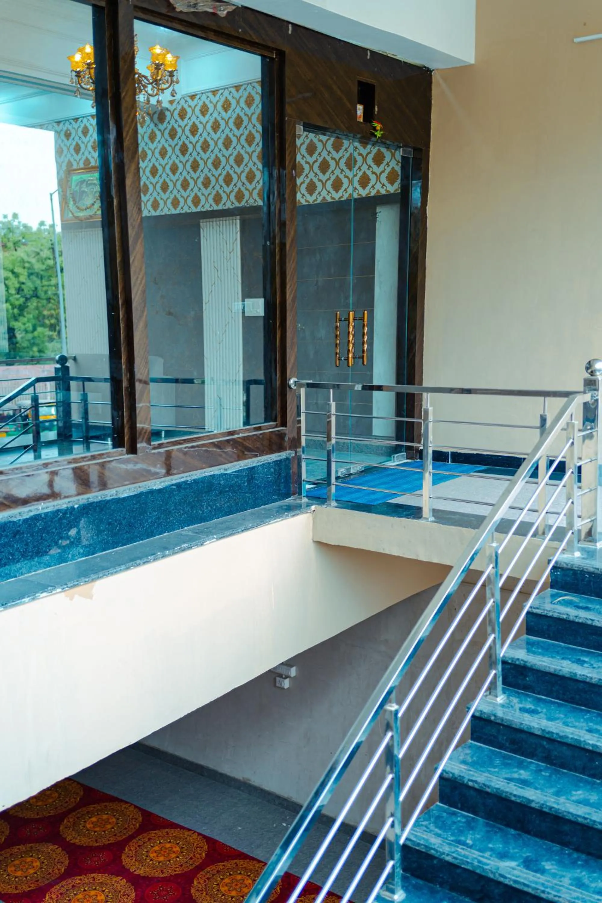 Facade/entrance in HOTEL METRO REGENCY INN