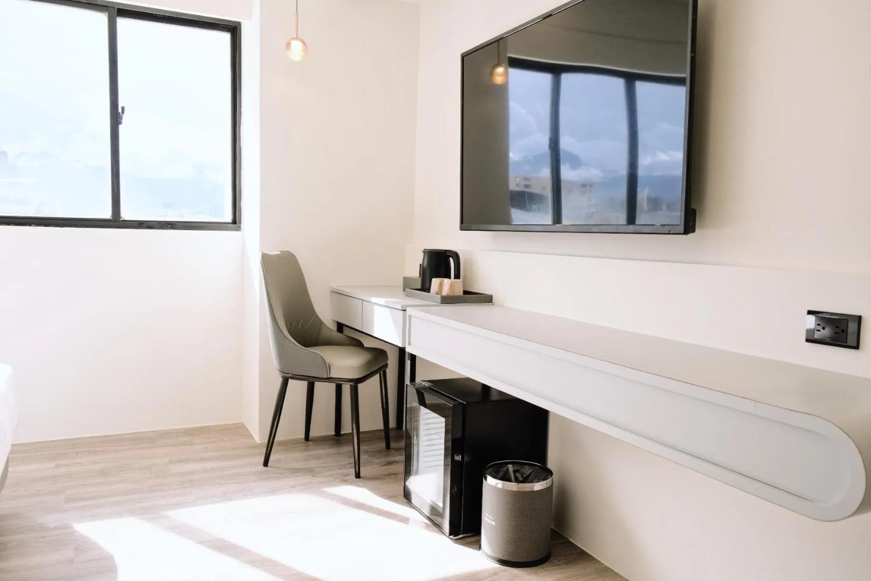 TV and multimedia in Yoai Mountain Roam Hotel