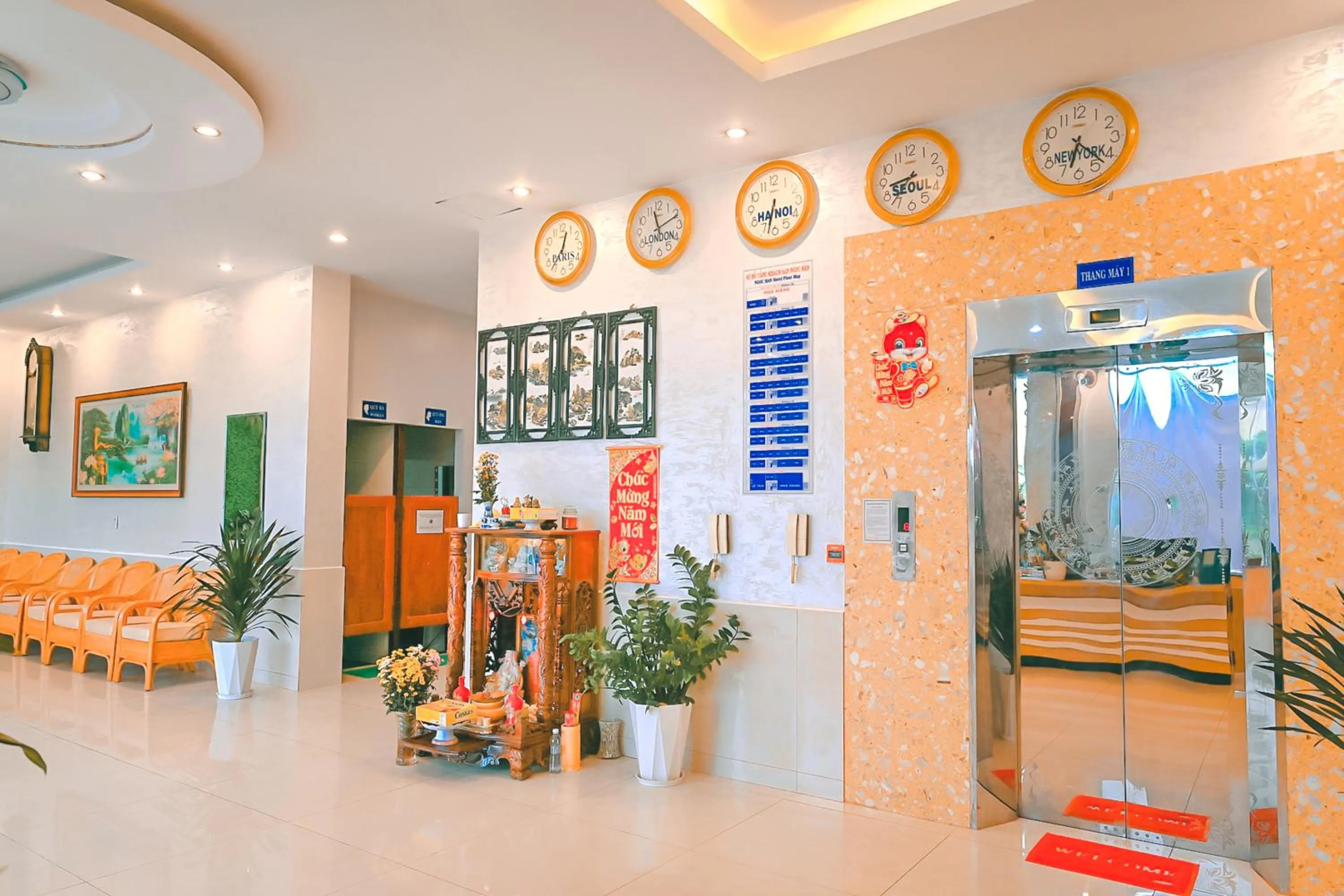 Lobby or reception in Ngọc Hân Hotel By The Moment