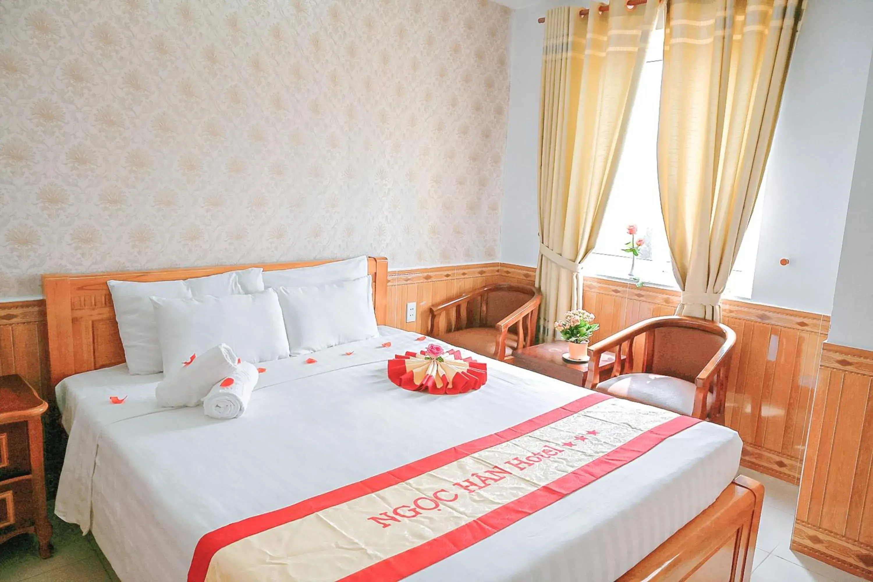 Superior Double Room in Ngọc Hân Hotel By The Moment Superior Double Room in Ngọc Hân Hotel By The Moment