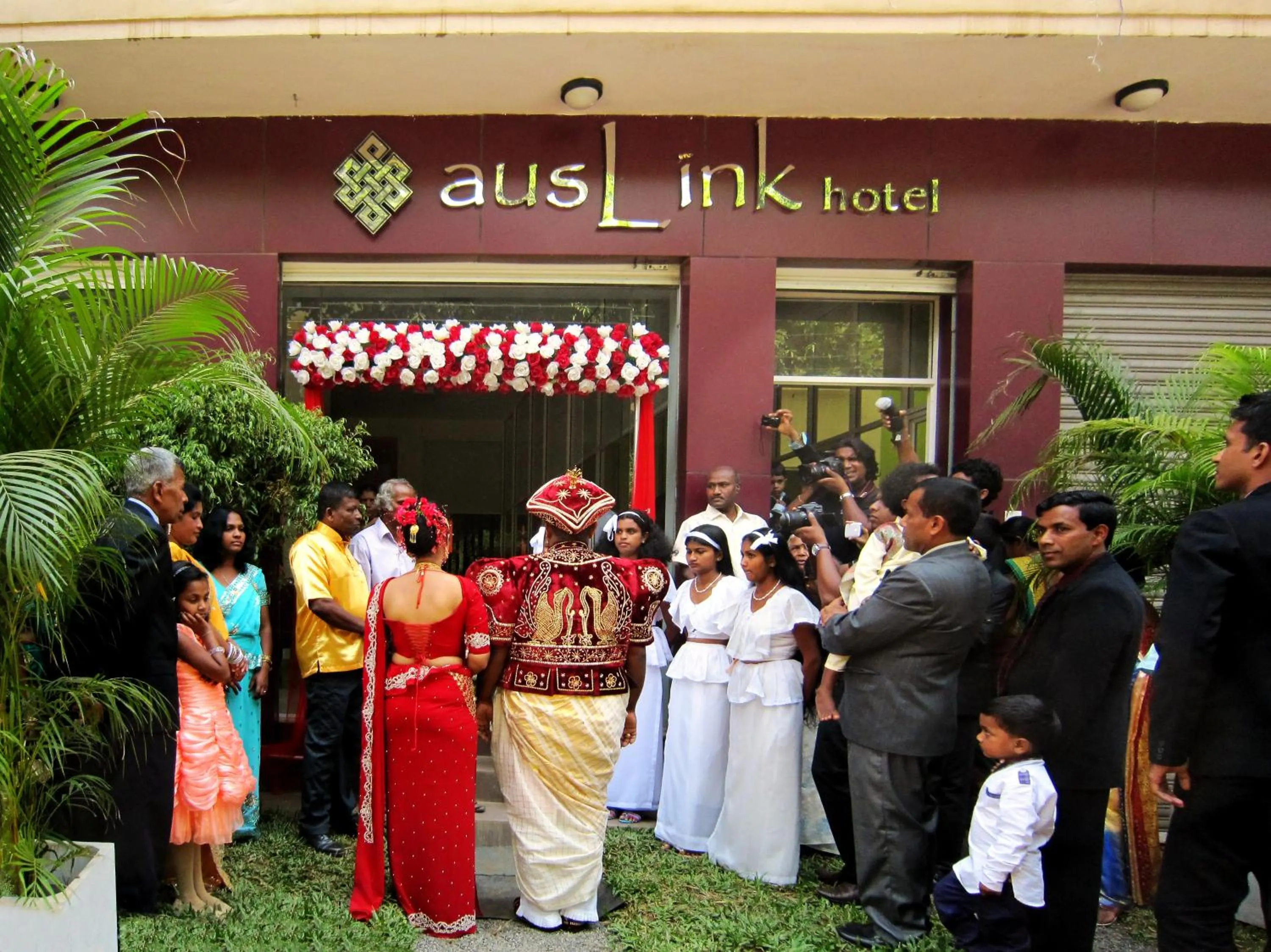 Property logo or sign in Auslink Hotel