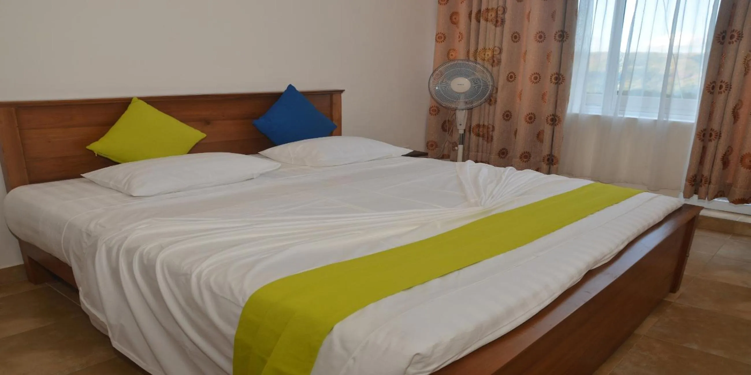 Bed in Auslink Hotel