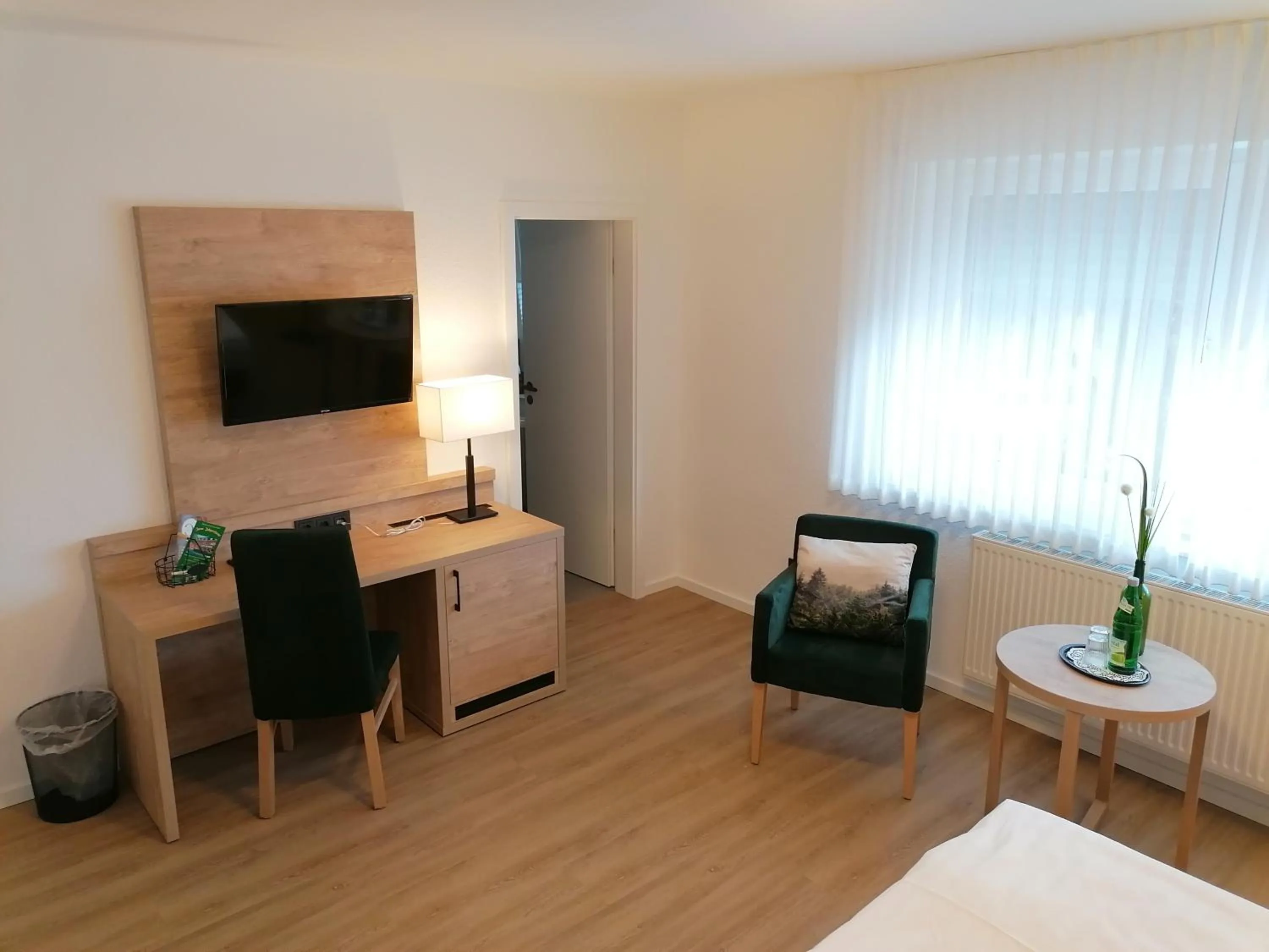 Photo of the whole room, Bed in Hotel Zum Jägerhaus