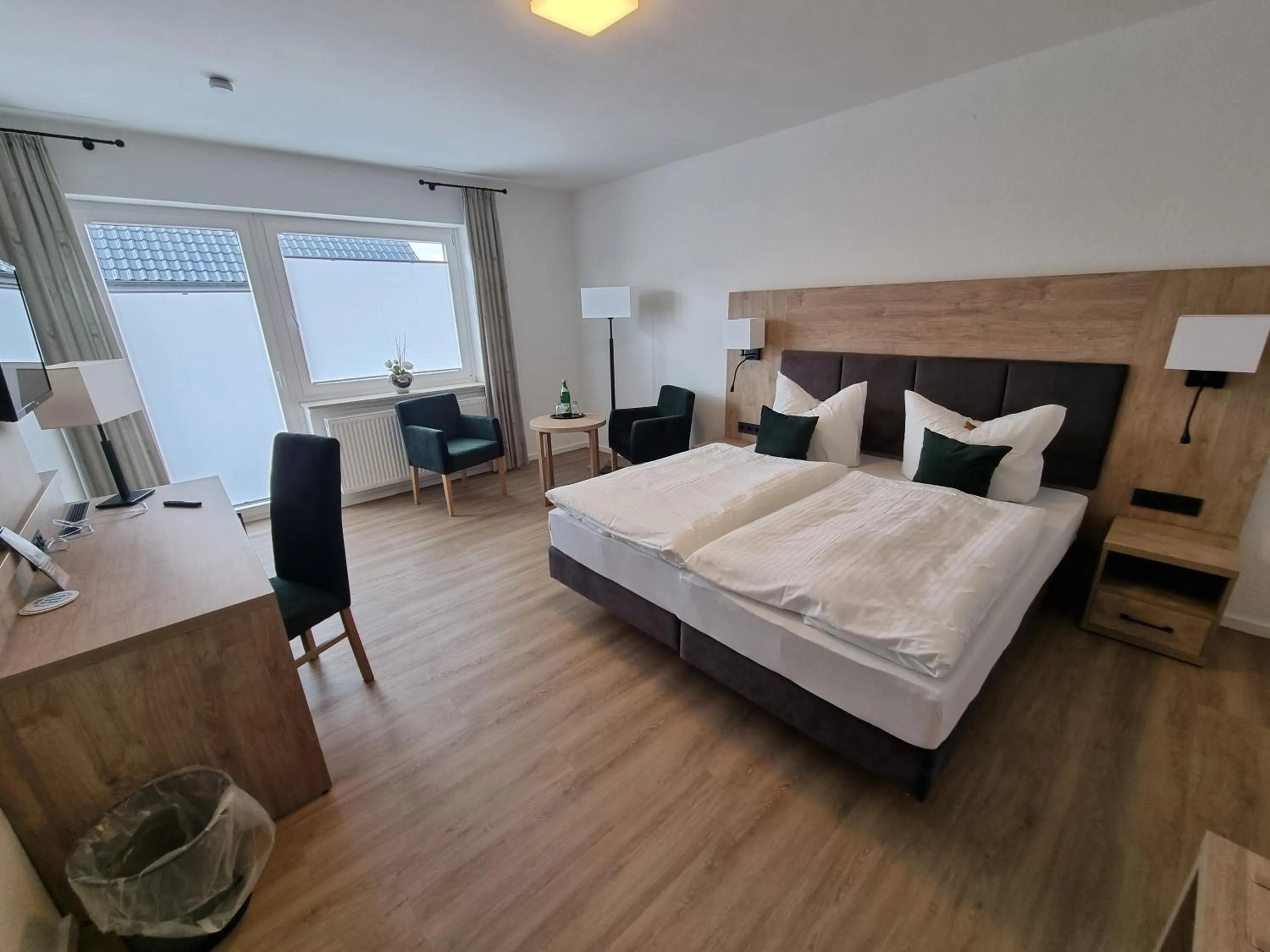 Photo of the whole room, Bed in Hotel Zum Jägerhaus