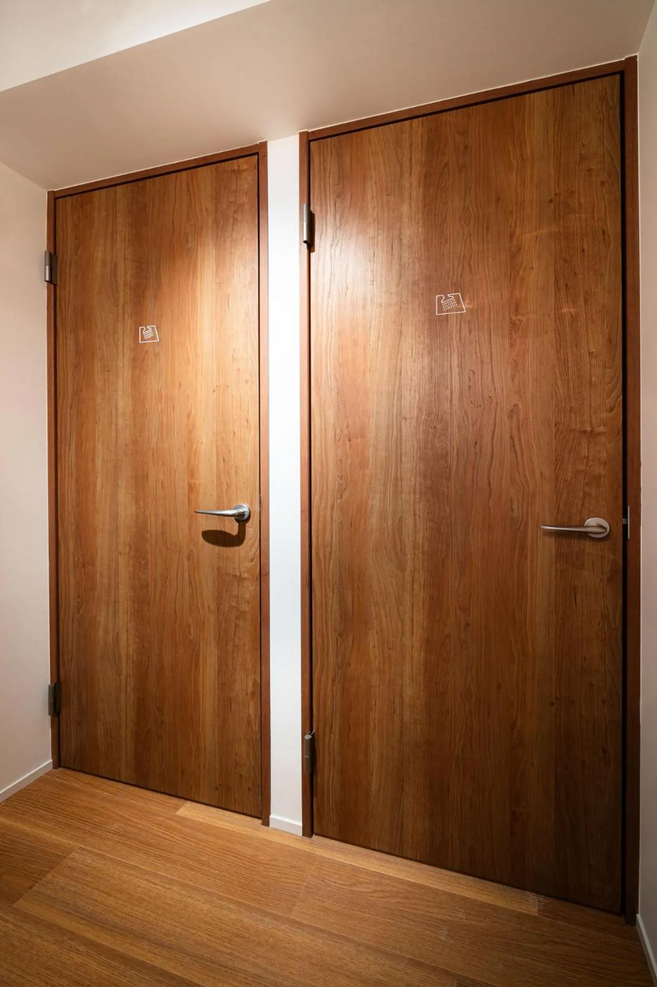 Bathroom in MANGA ART HOTEL, BAKUROCHO
