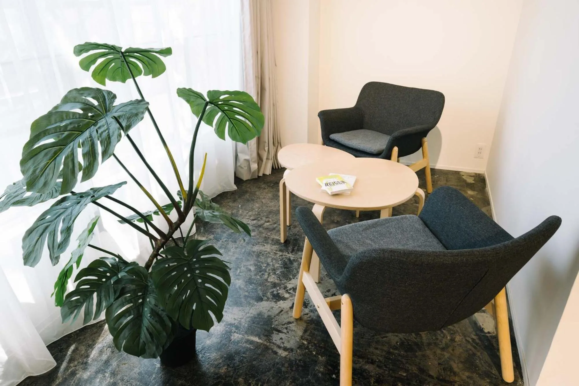 Living room in MANGA ART HOTEL, BAKUROCHO