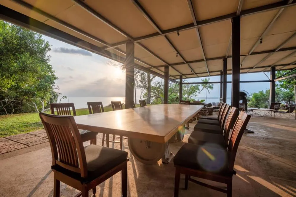 Dining area in Redcliffs, Mirissa by The Serendipity Collection