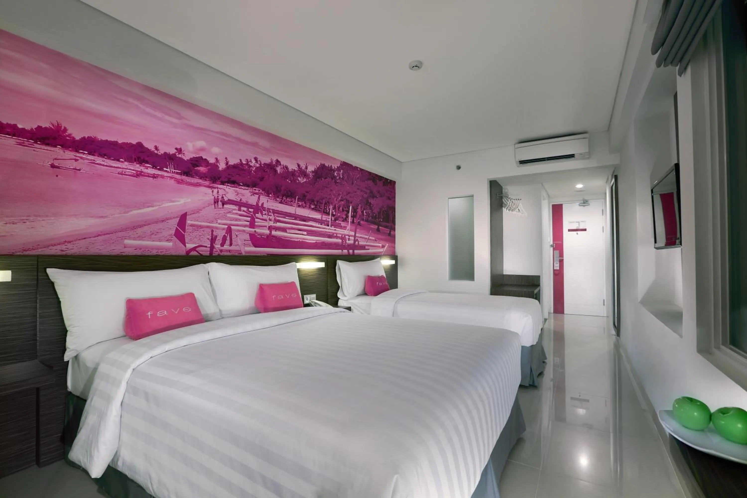 Bed in favehotel Sunset Seminyak
