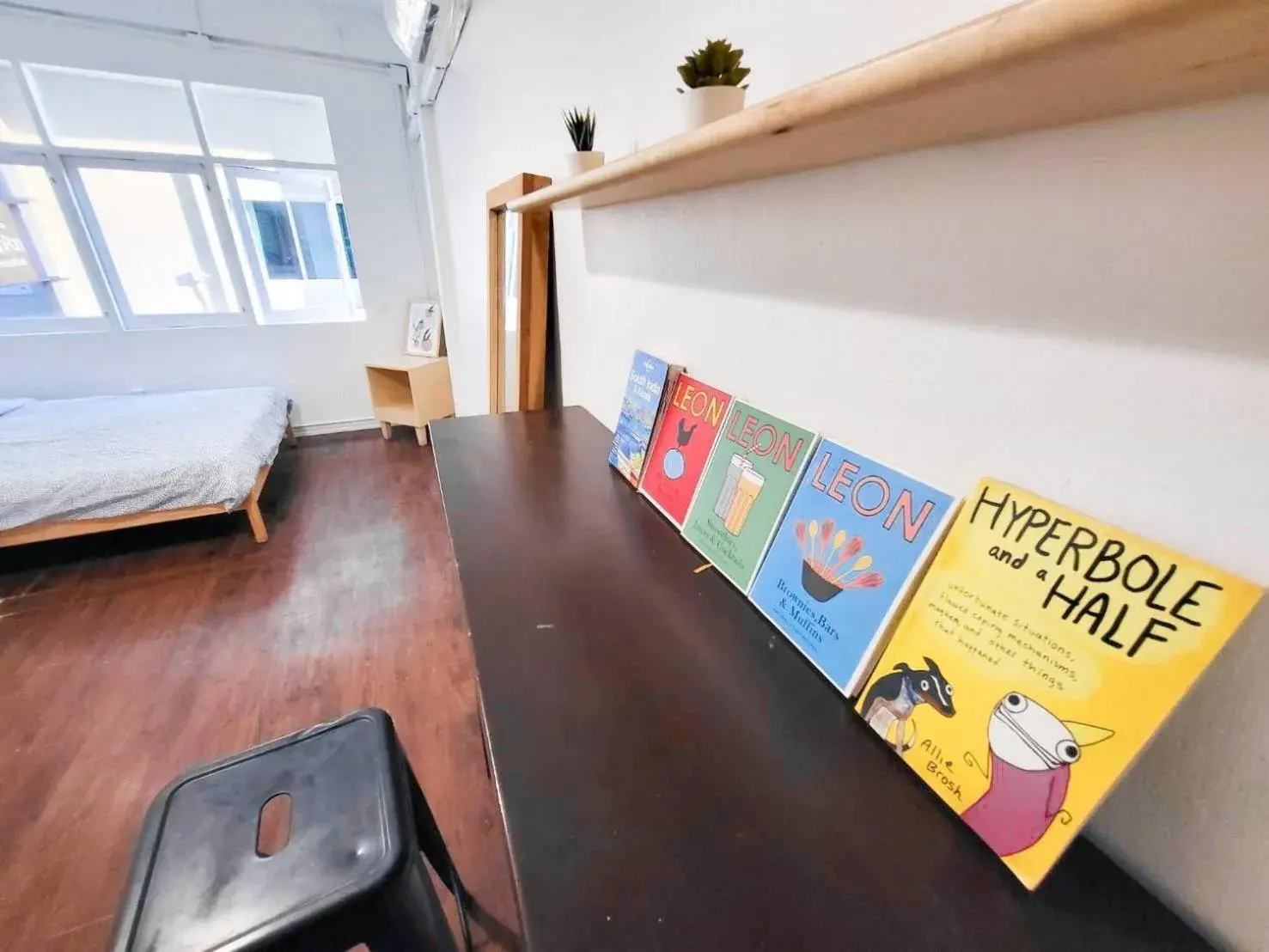 Large Double Room in Cooper Large Double Room in Cooper