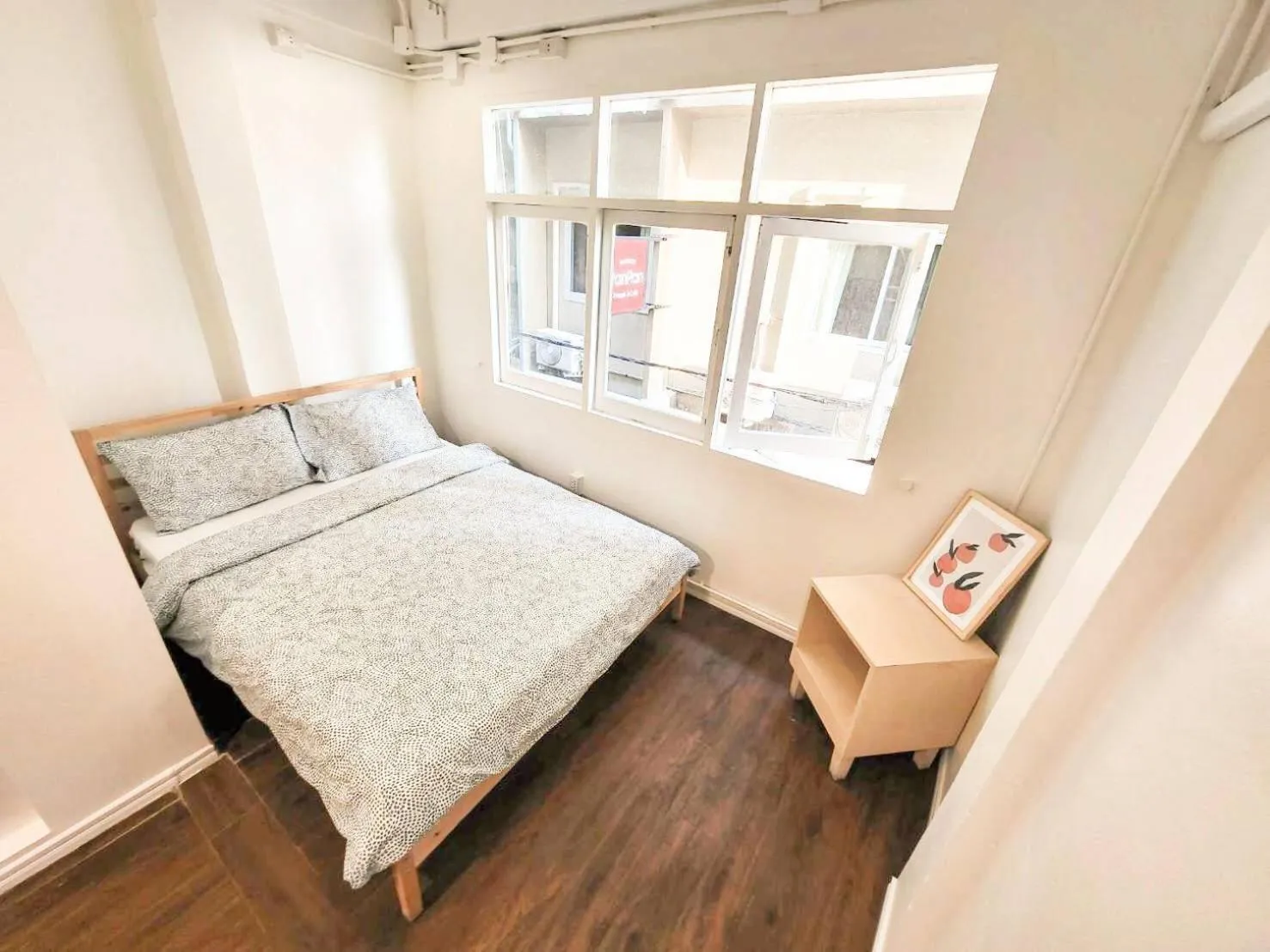 Photo of the whole room, Bed in Cooper