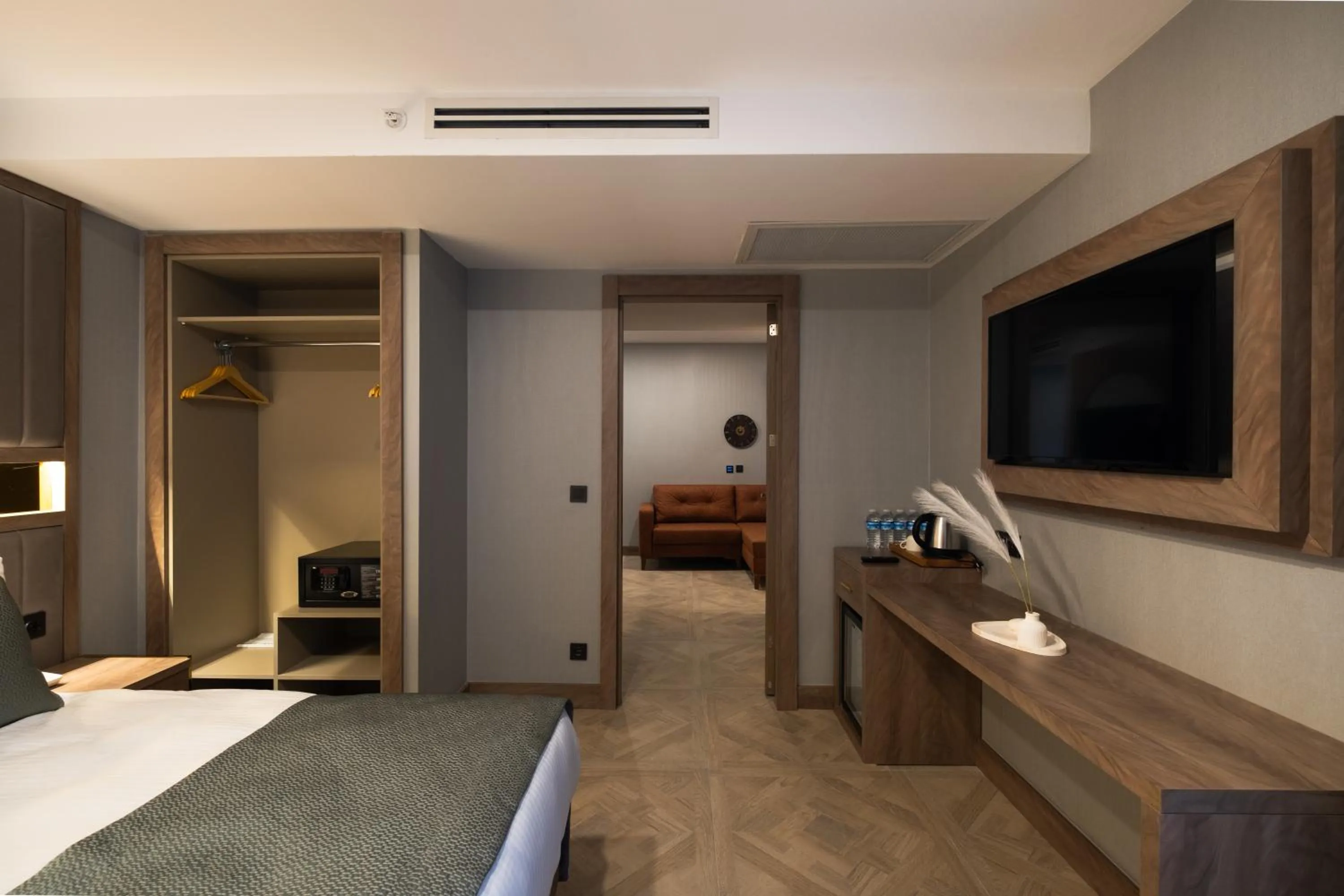 Photo of the whole room, Bed in Buke Hotel Bomonti