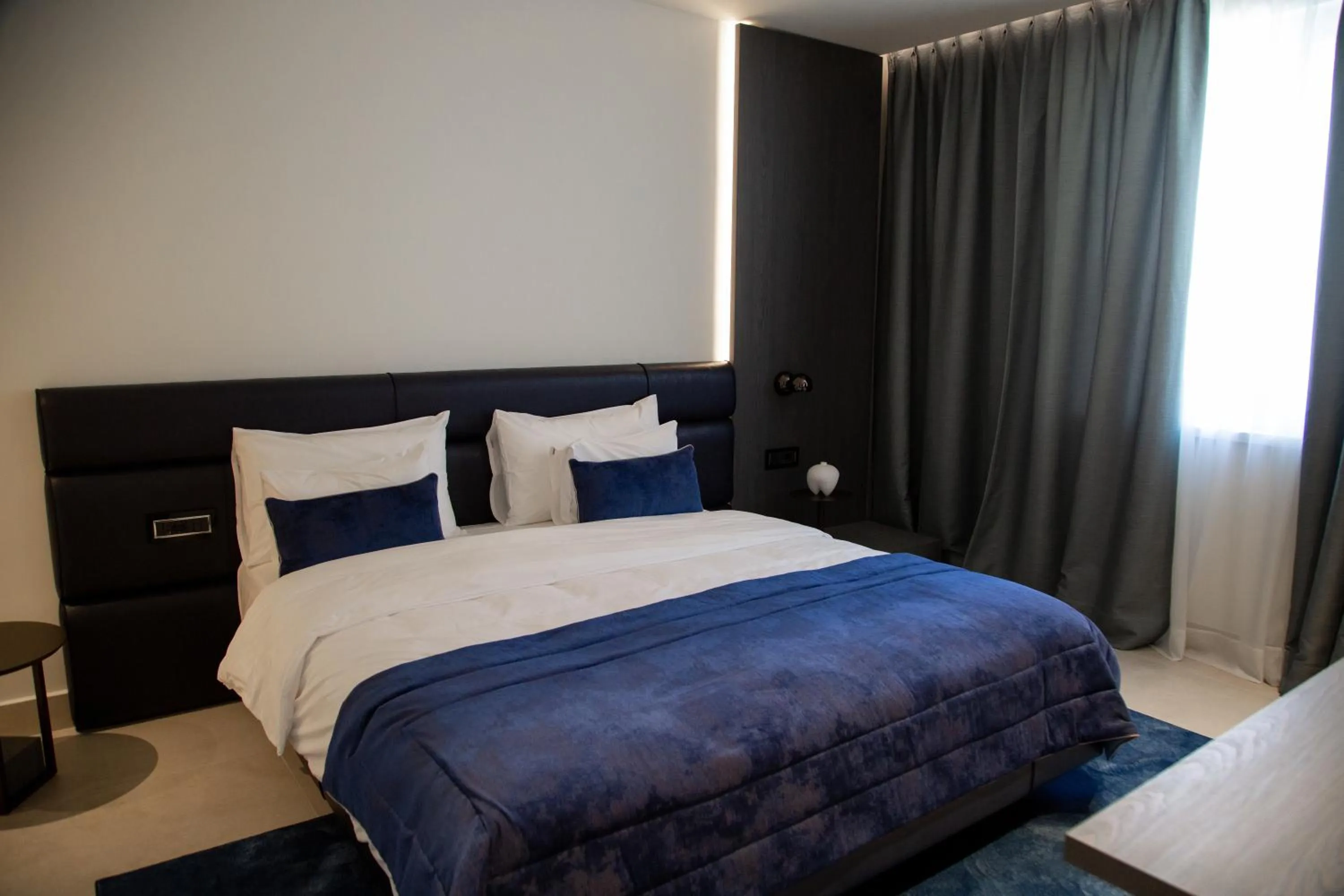 Bed in Abi's Hotel & SPA Vlore