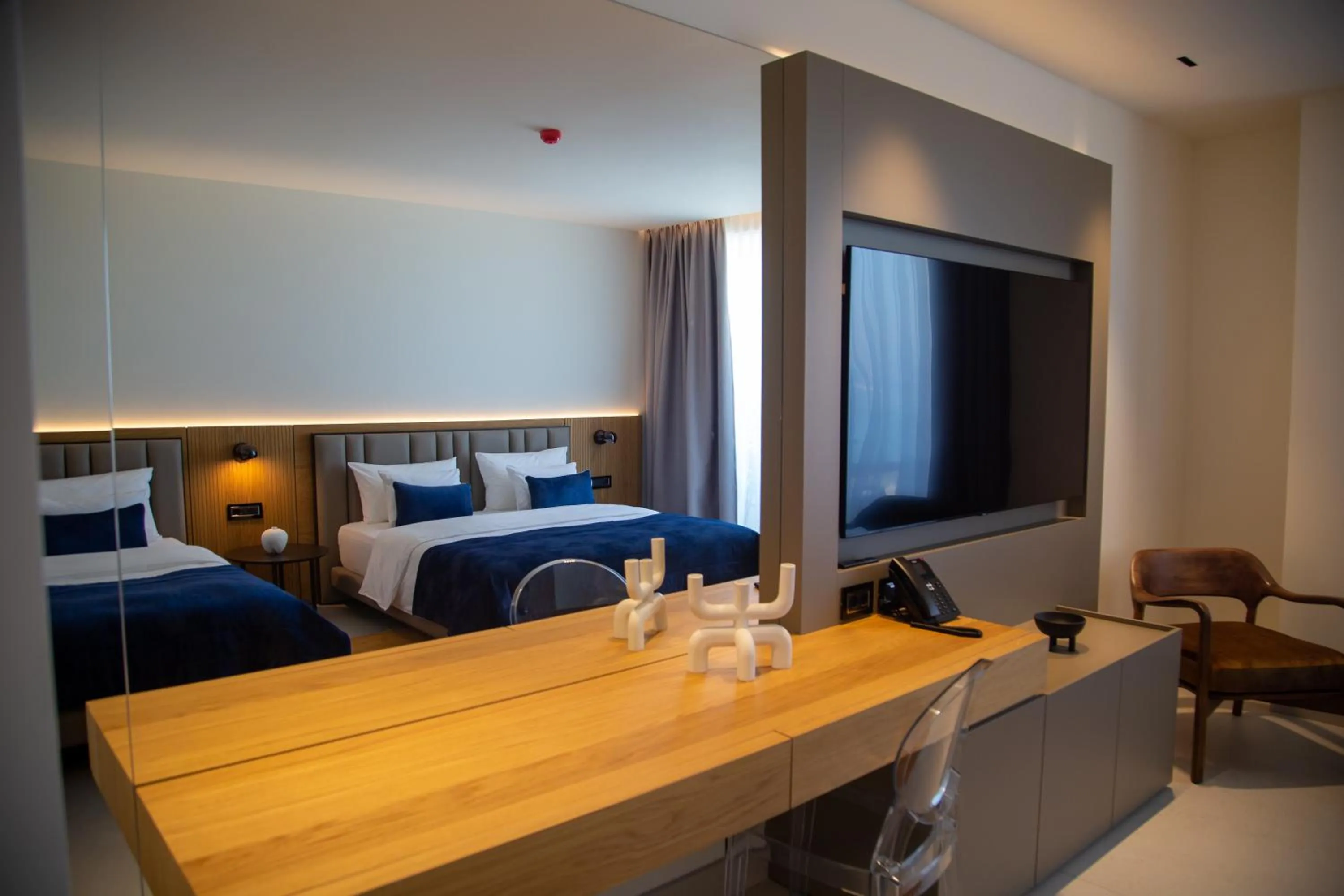 TV and multimedia, Bed in Abi's Hotel & SPA Vlore
