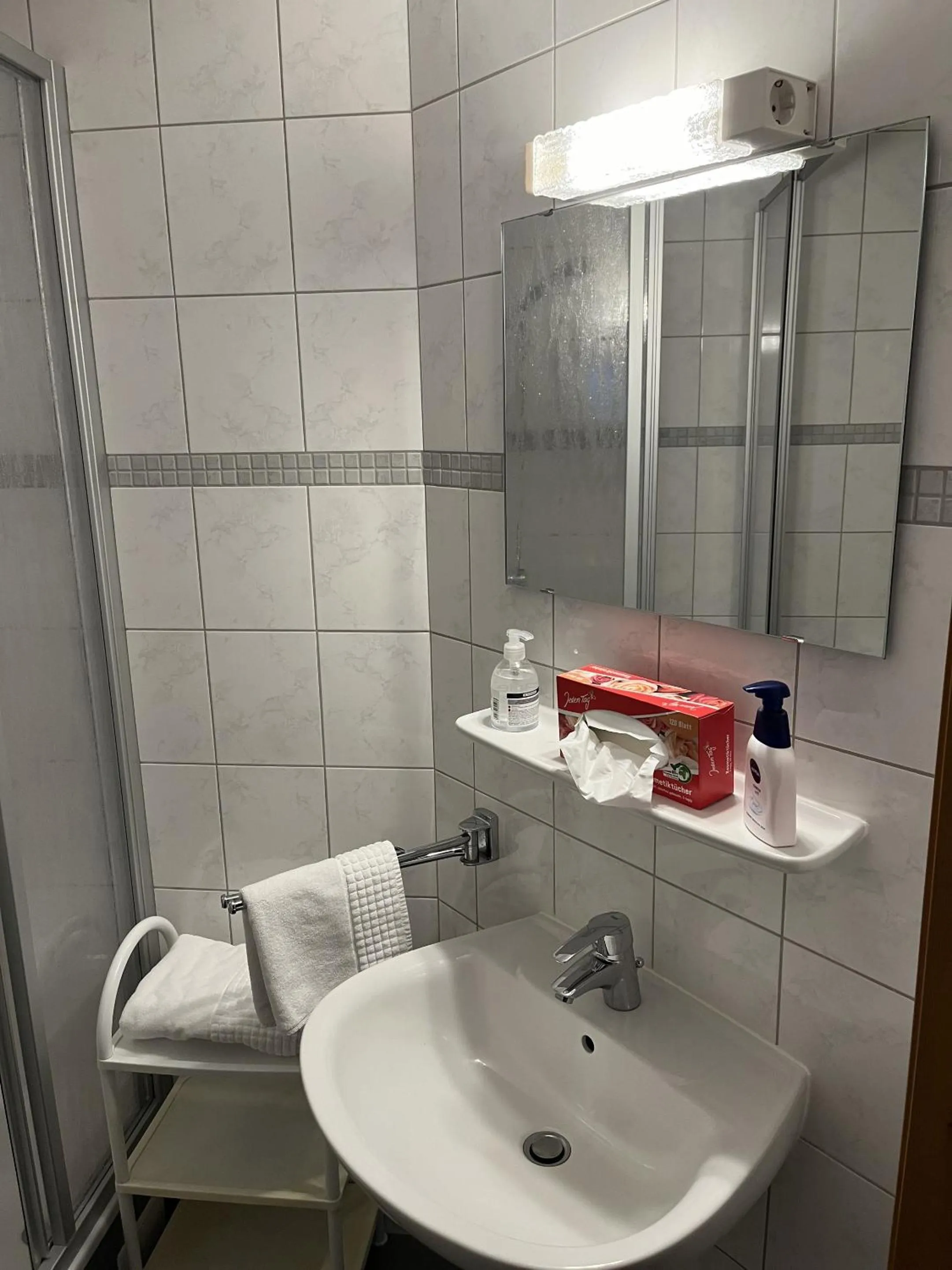 Bathroom in Hotel InselGlück - Restaurant & Cafè