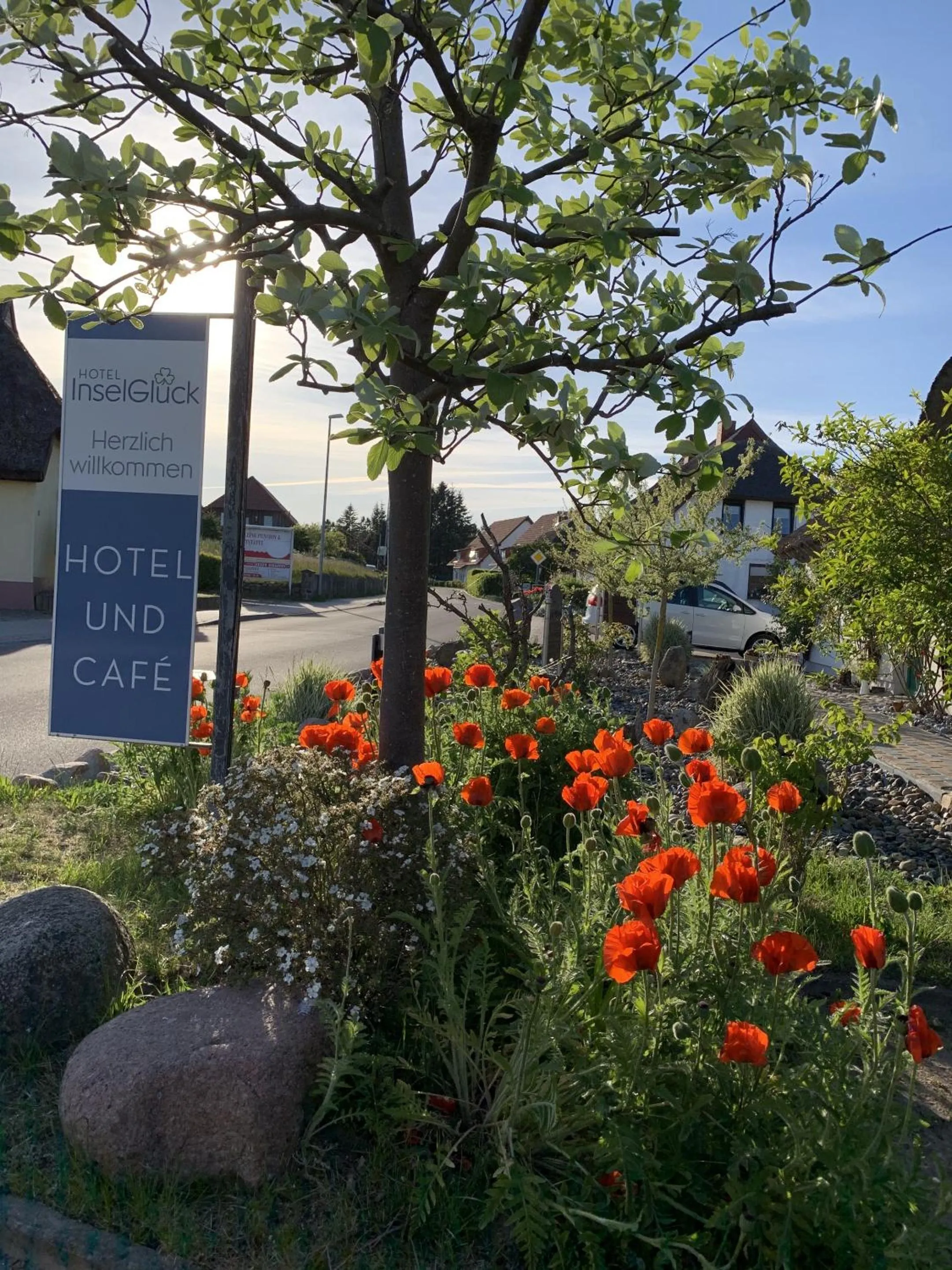 Property building in Hotel InselGlück - Restaurant & Cafè