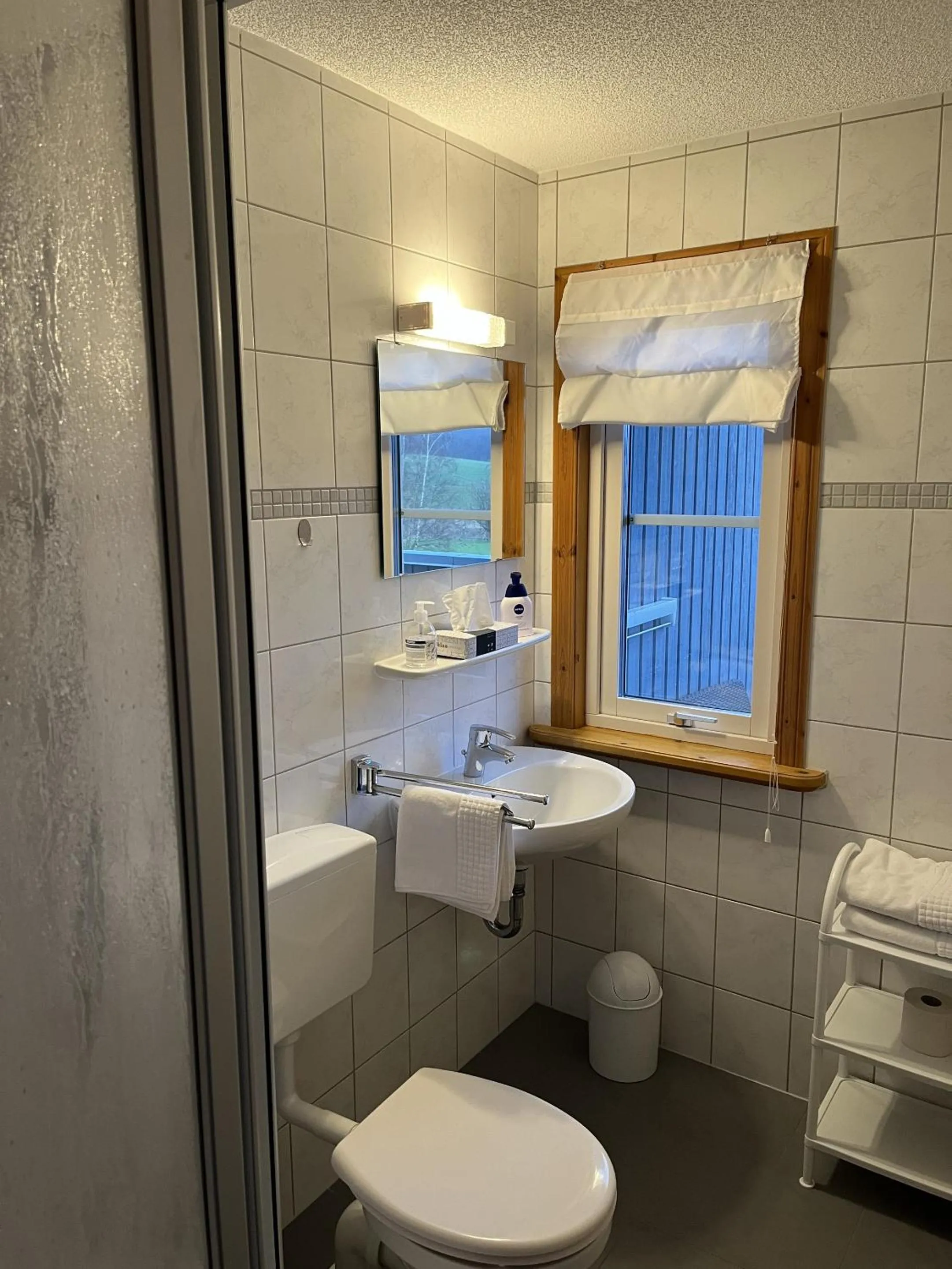 Bathroom in Hotel InselGlück - Restaurant & Cafè