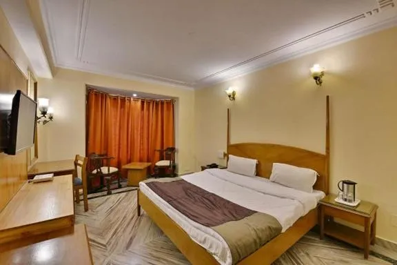 Photo of the whole room, Bed in The Woodstock Resort