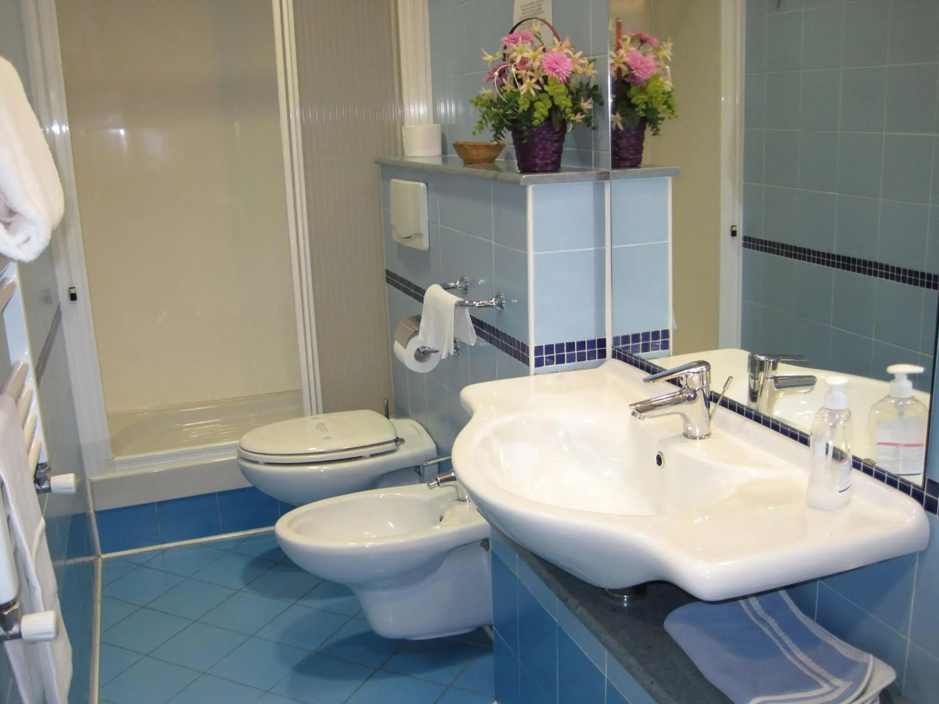 Double Room with Private Bathroom - single occupancy in Hotel Italia Double Room with Private Bathroom - single occupancy in Hotel Italia