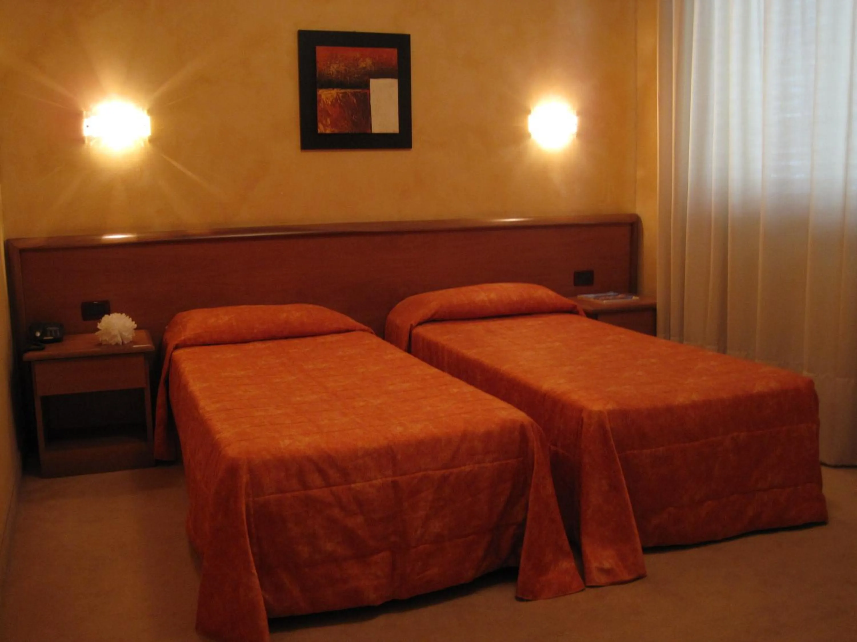 Photo of the whole room, Bed in Hotel Italia