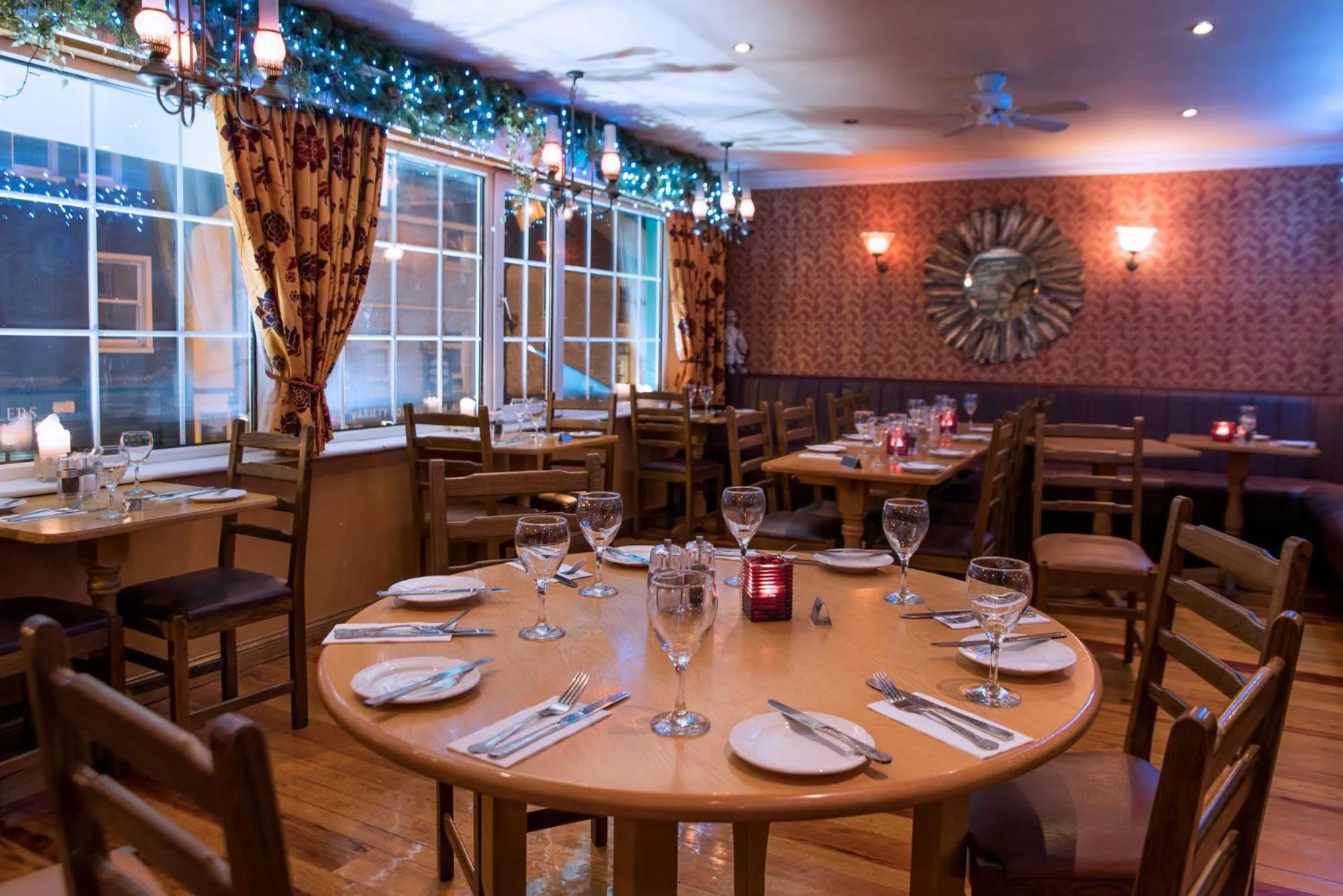 Restaurant/places to eat in Failte Hotel