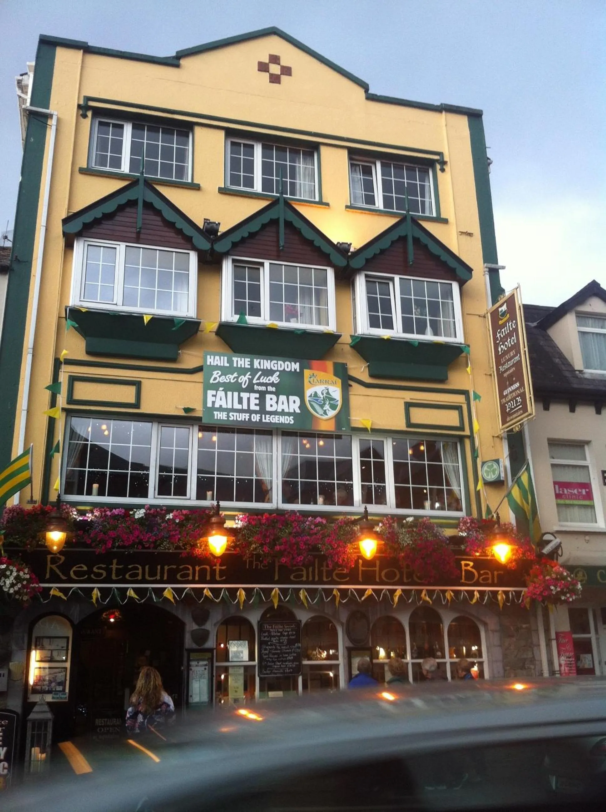 Property building in Failte Hotel