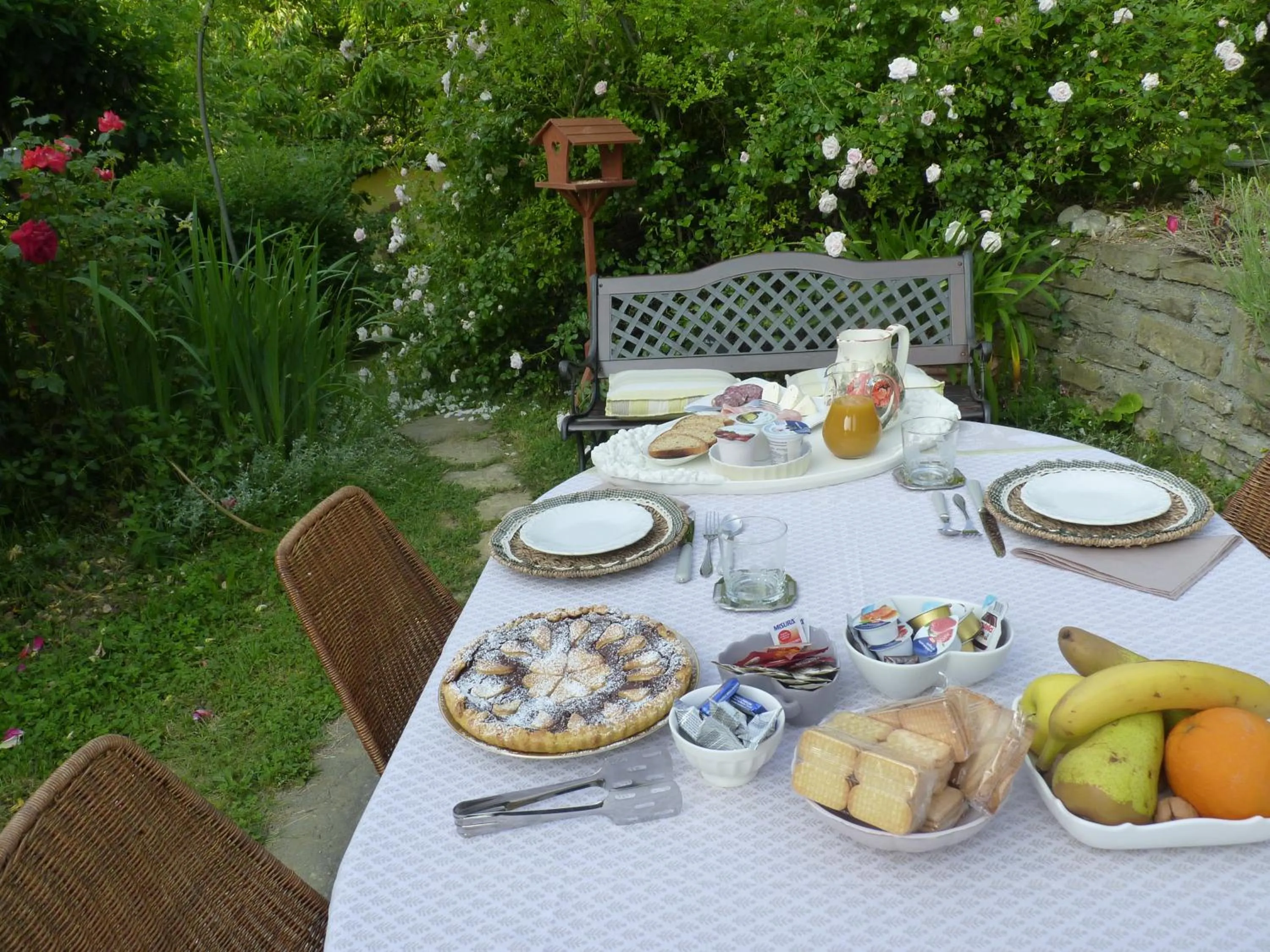 Natural landscape in B&B The Roses Garden