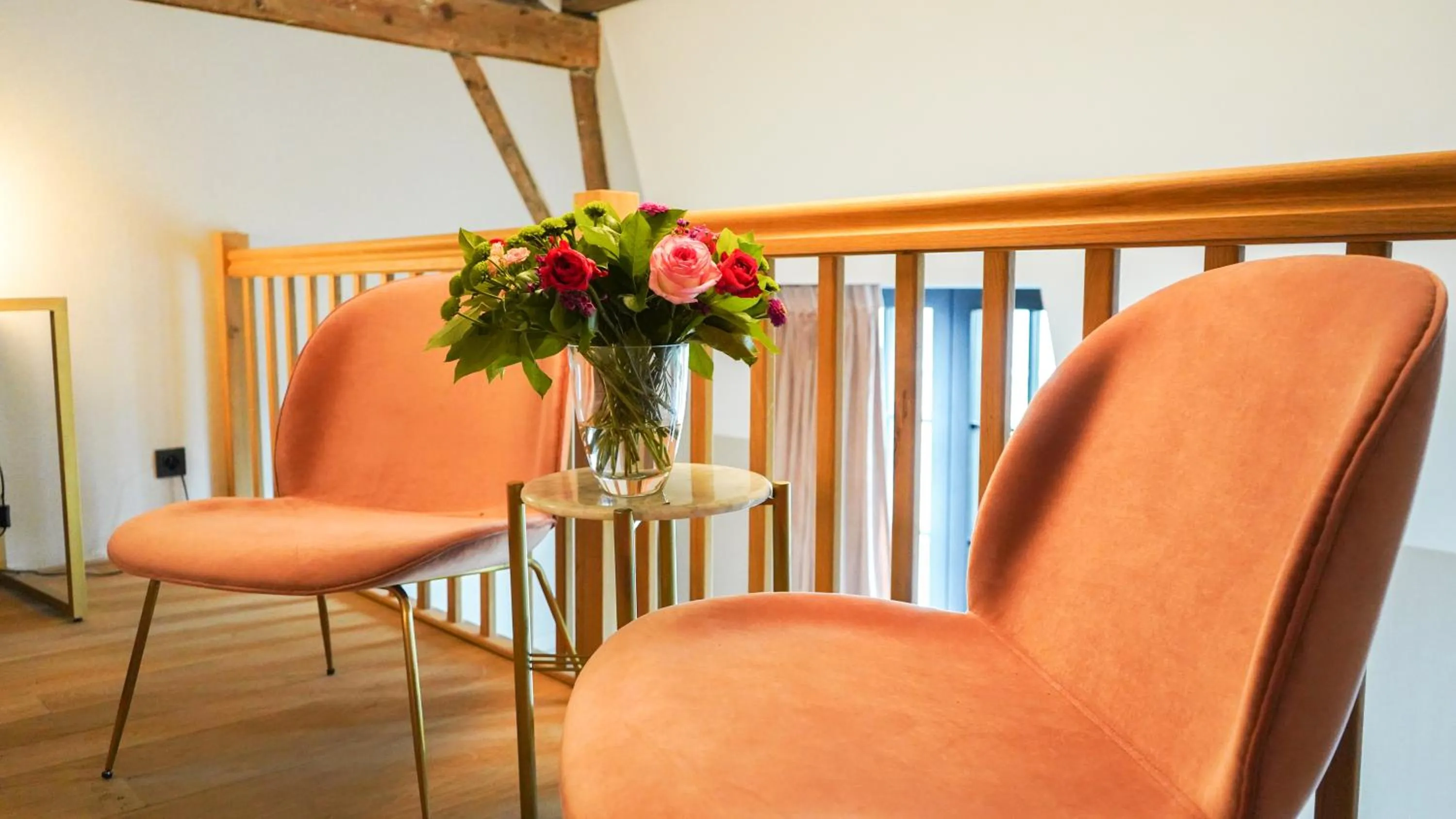Seating area in Amosa Liège City Centre Hotel
