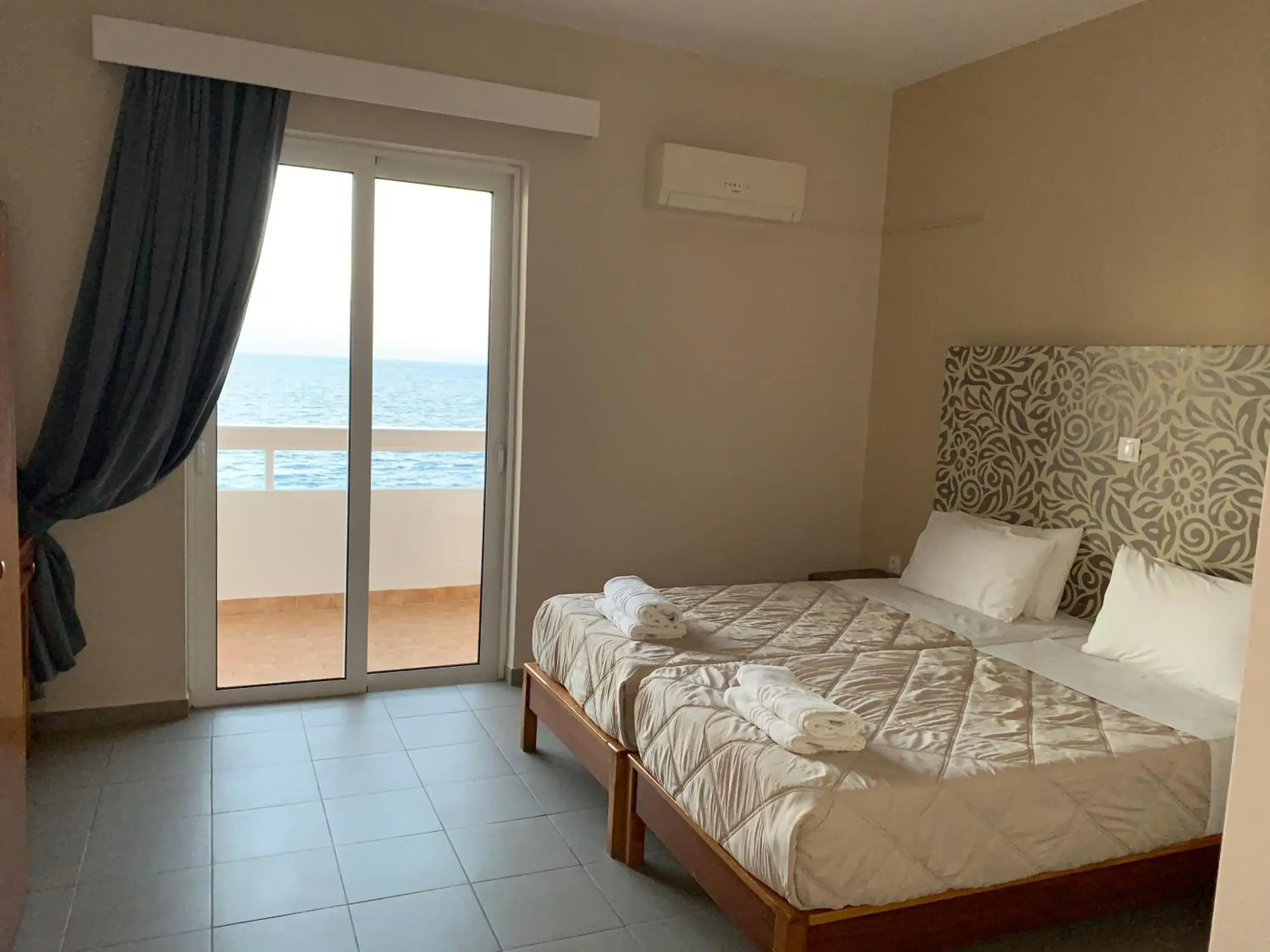 4 Brothers 4 Brothers