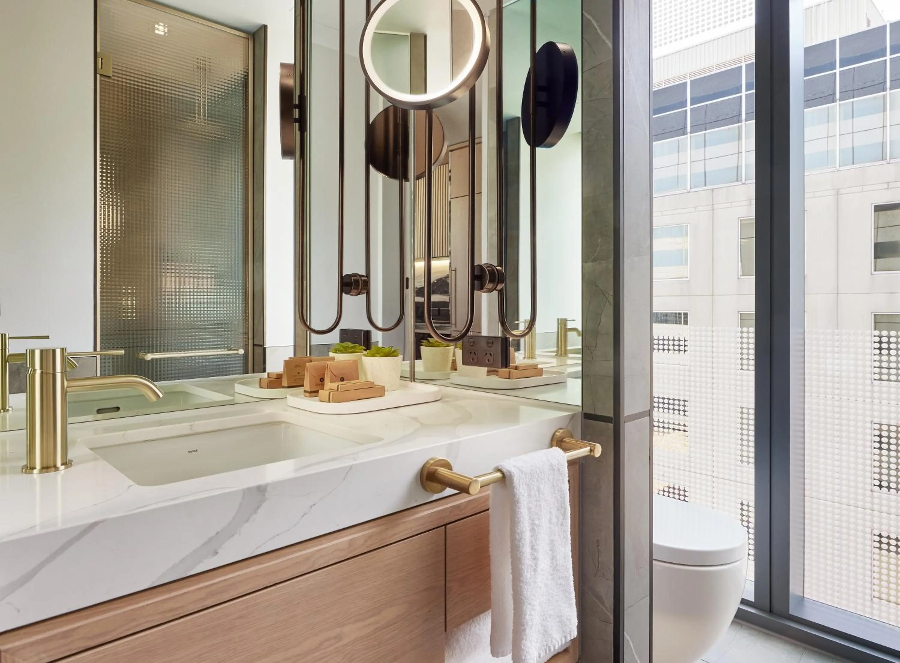 Bathroom in Lanson Place Parliament Gardens