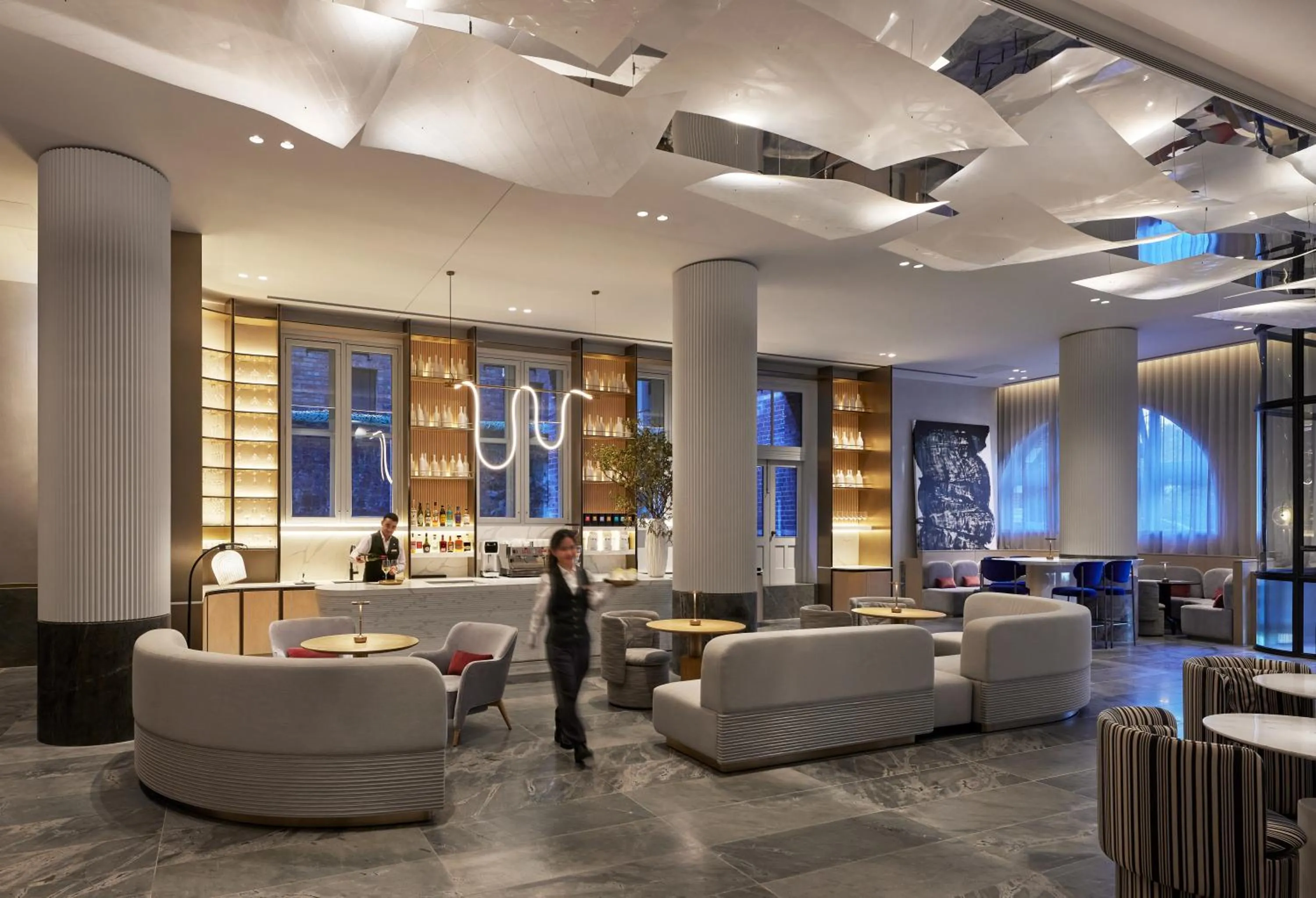 Restaurant/places to eat in Lanson Place Parliament Gardens