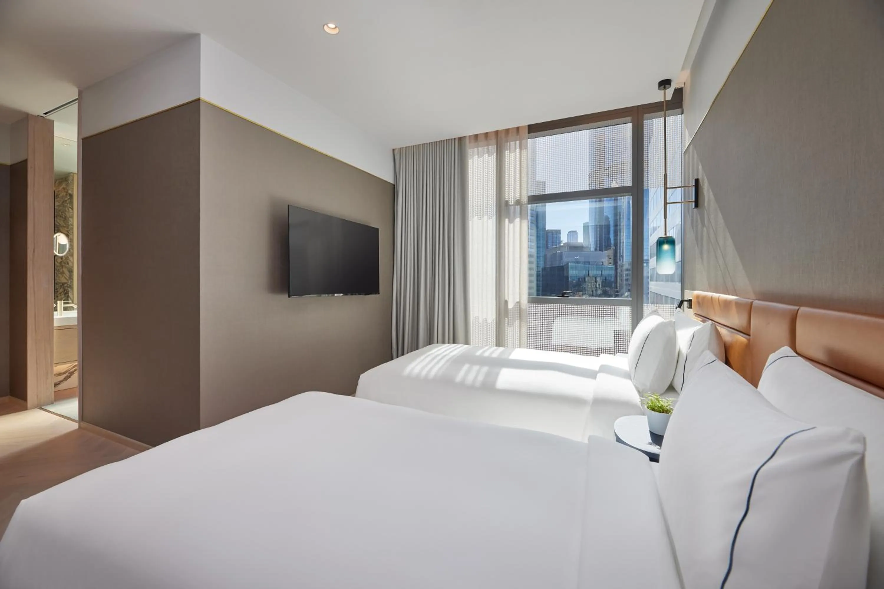 Bed in Lanson Place Parliament Gardens