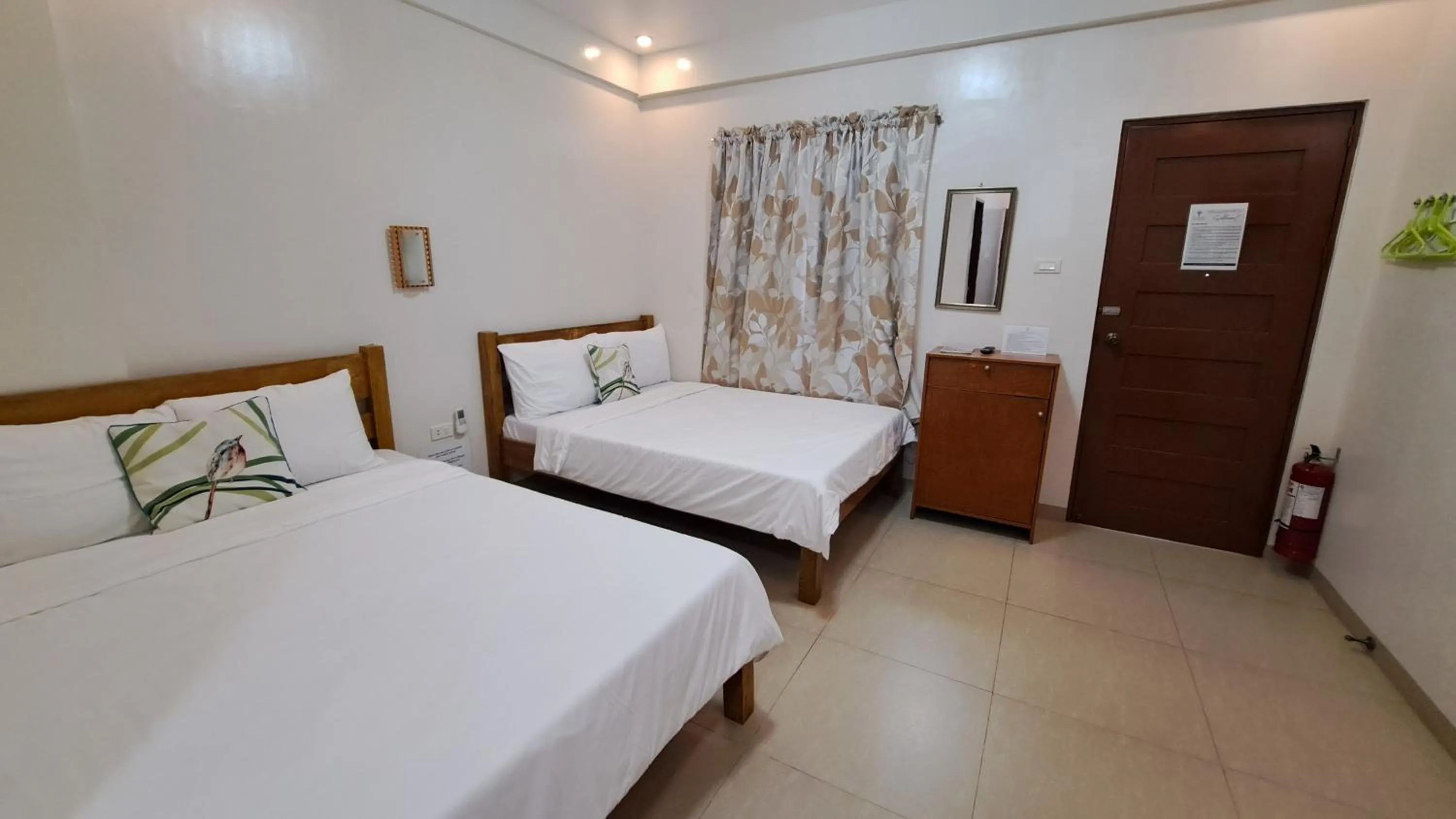 Bed in Villa Pamana Inn Puerto Galera powered by Cocotel