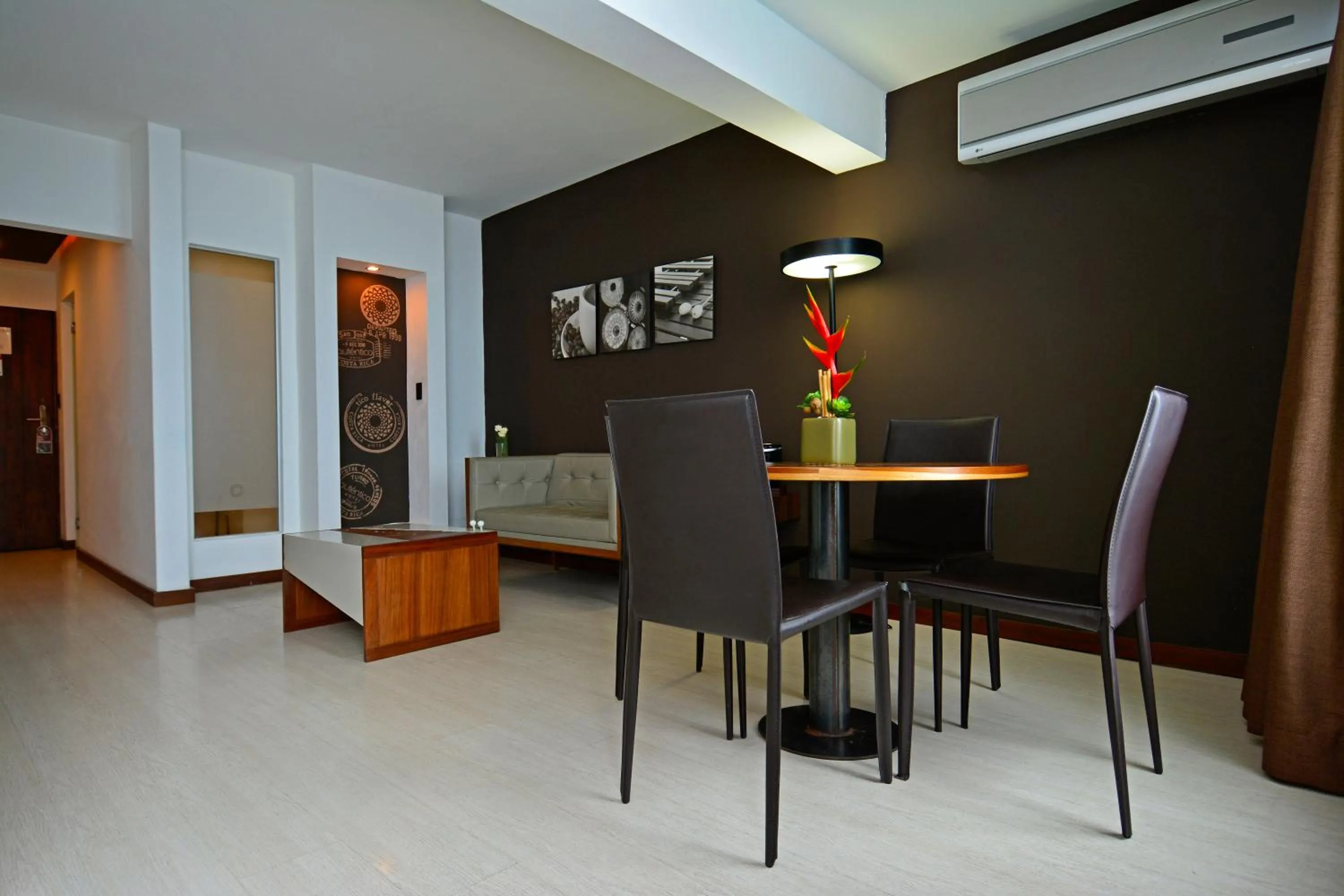 Living room in Auténtico Hotel