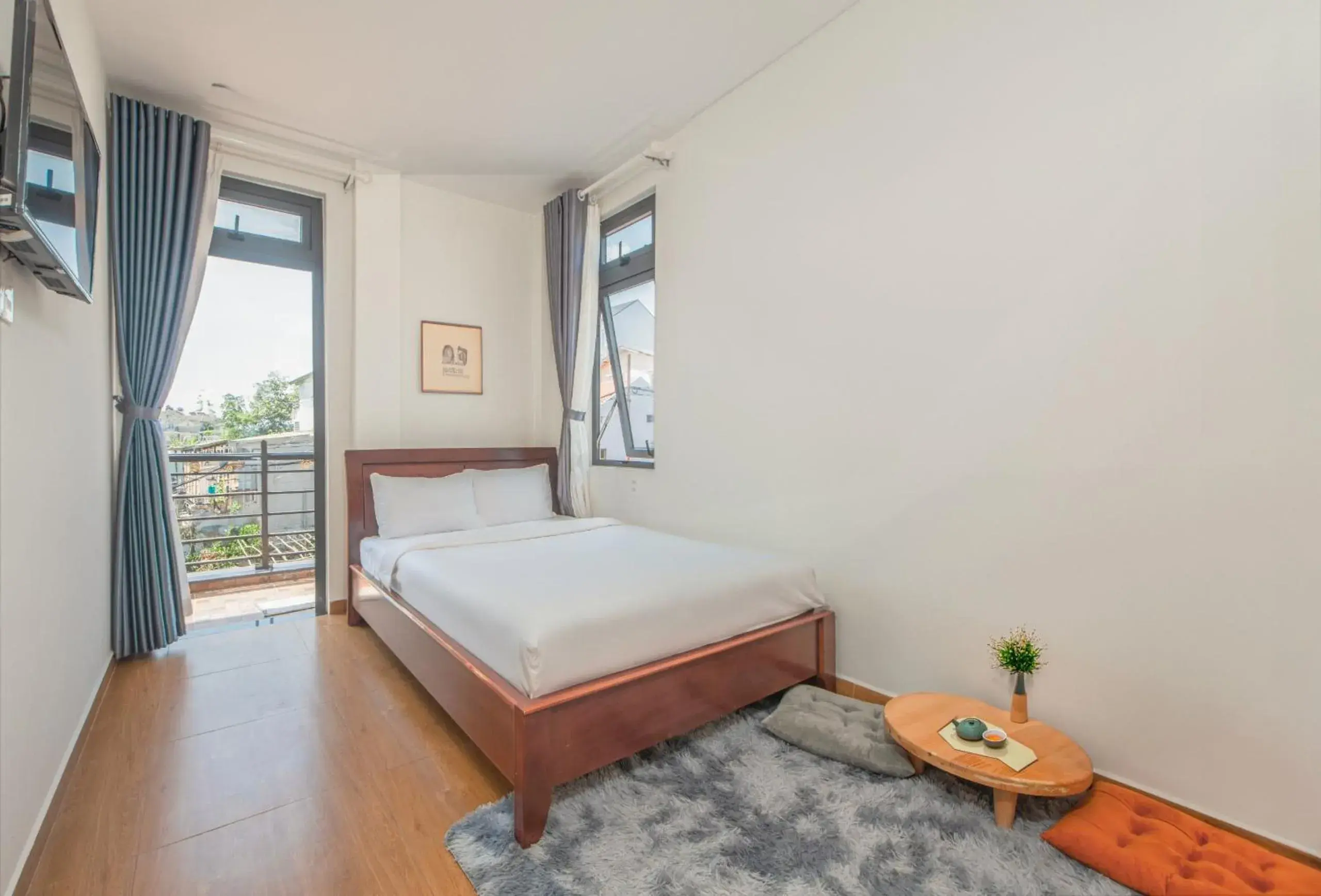 Queen Room with Balcony in Nhý Villa Đà Lạt Review Queen Room with Balcony in Nhý Villa Đà Lạt Review