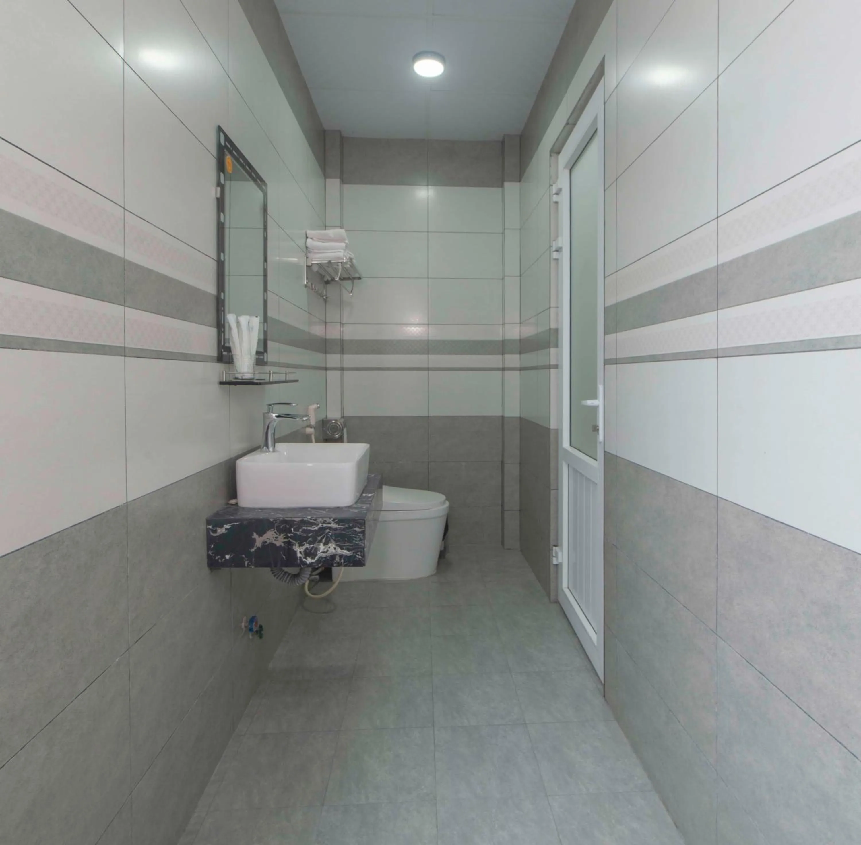 Shower in Nhý Villa Đà Lạt Review