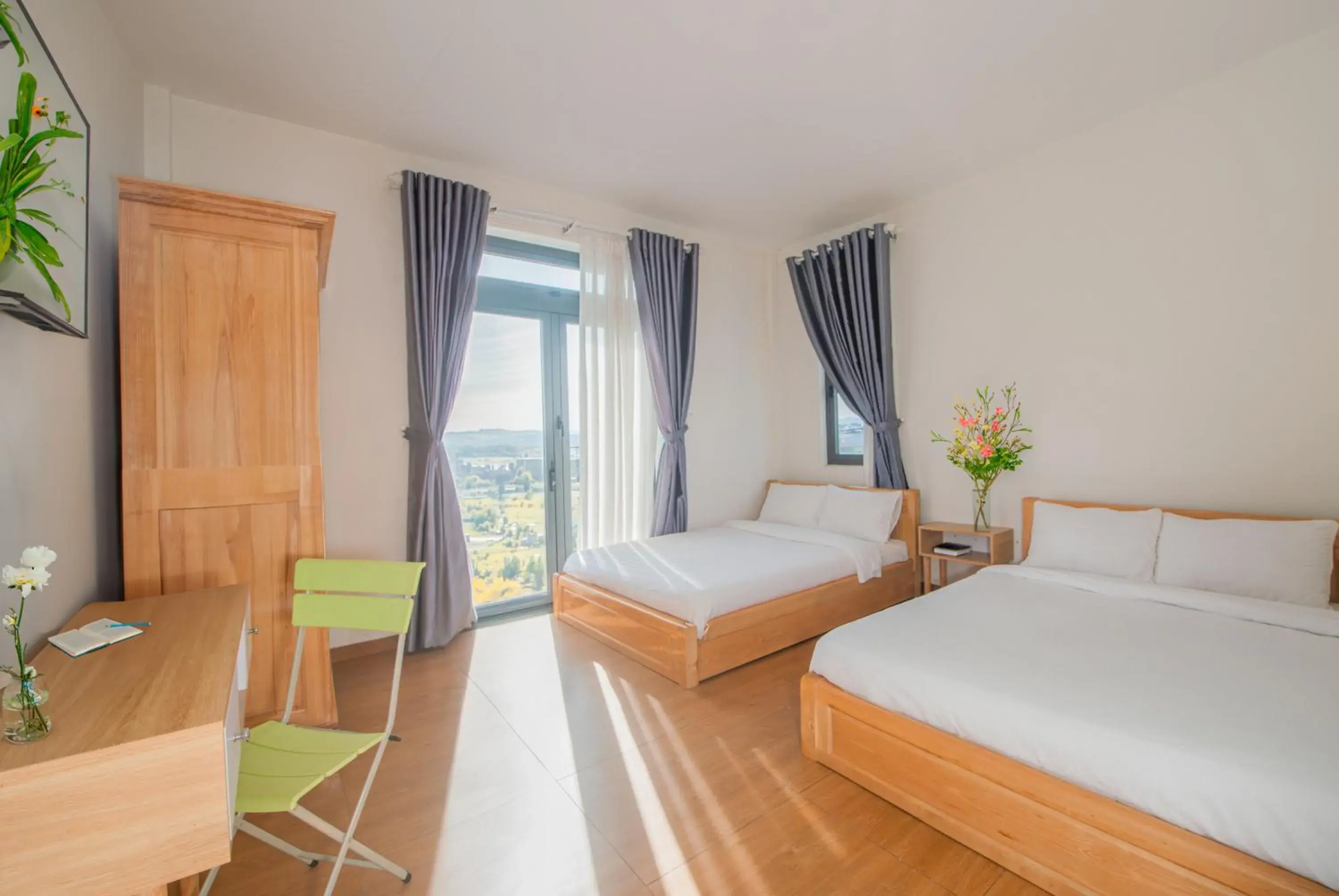 Quadruple Room with Balcony in Nhý Villa Đà Lạt Review Quadruple Room with Balcony in Nhý Villa Đà Lạt Review