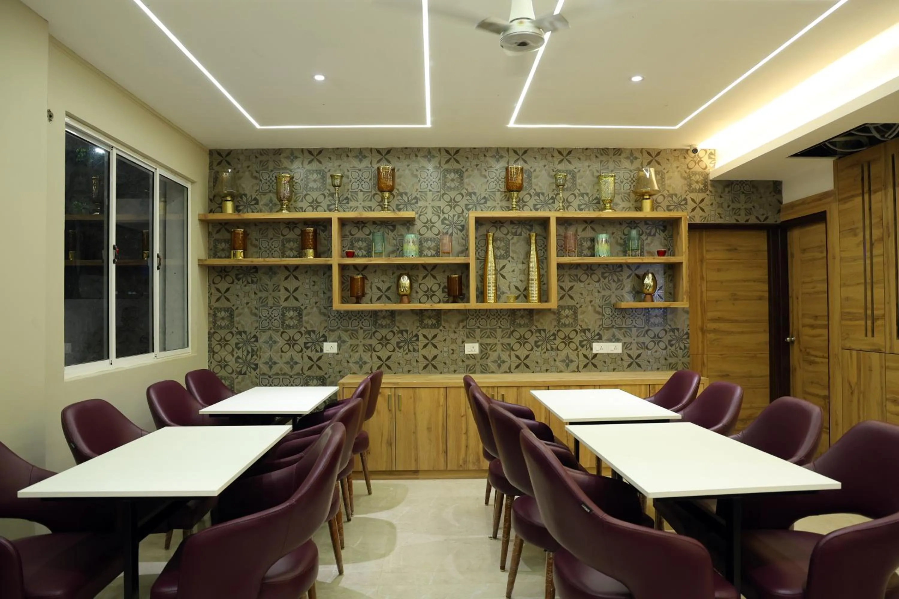 Restaurant/places to eat in Mount Grande