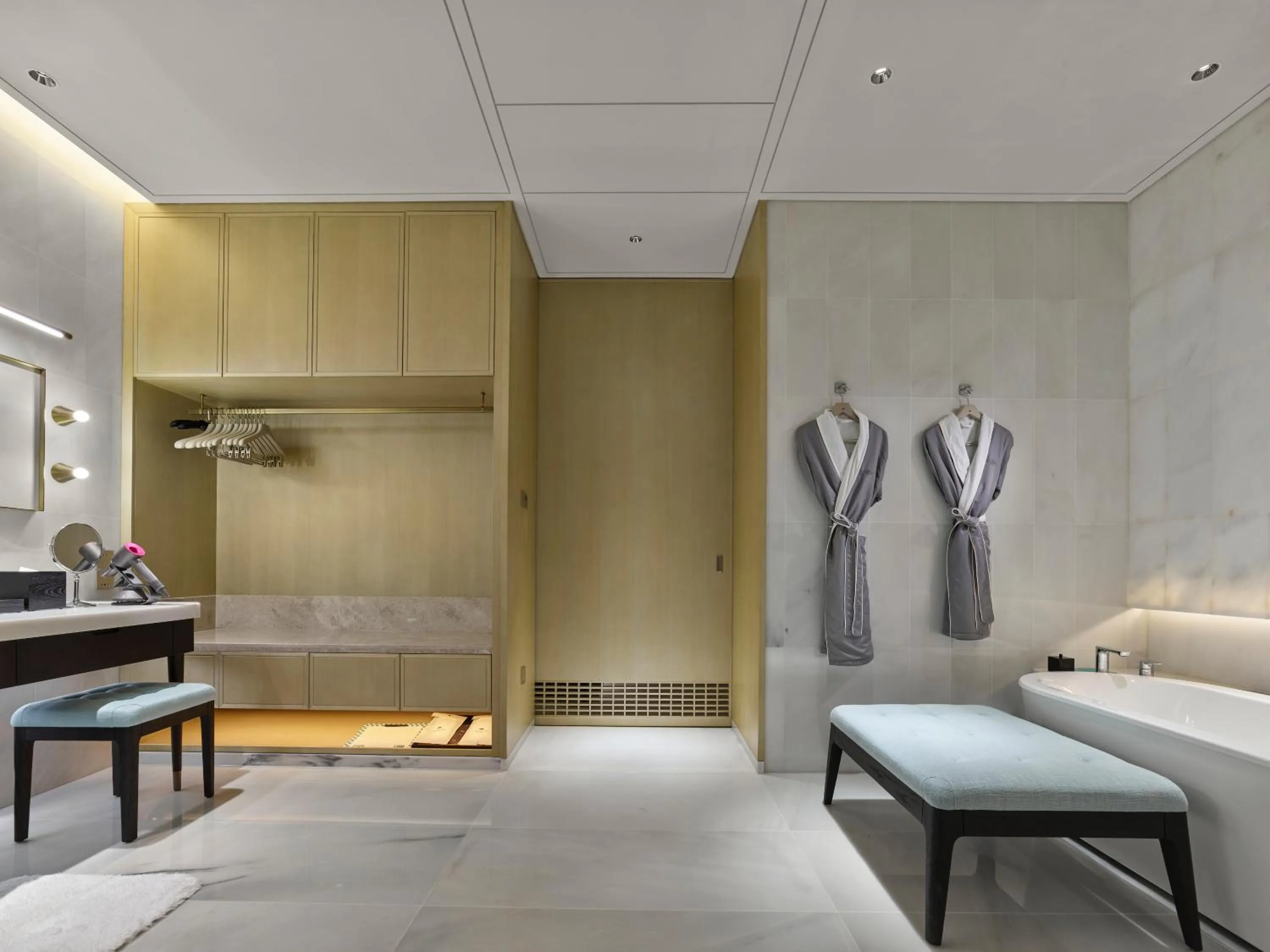 Toilet, Bed in Maison Albar Hotels Leshan