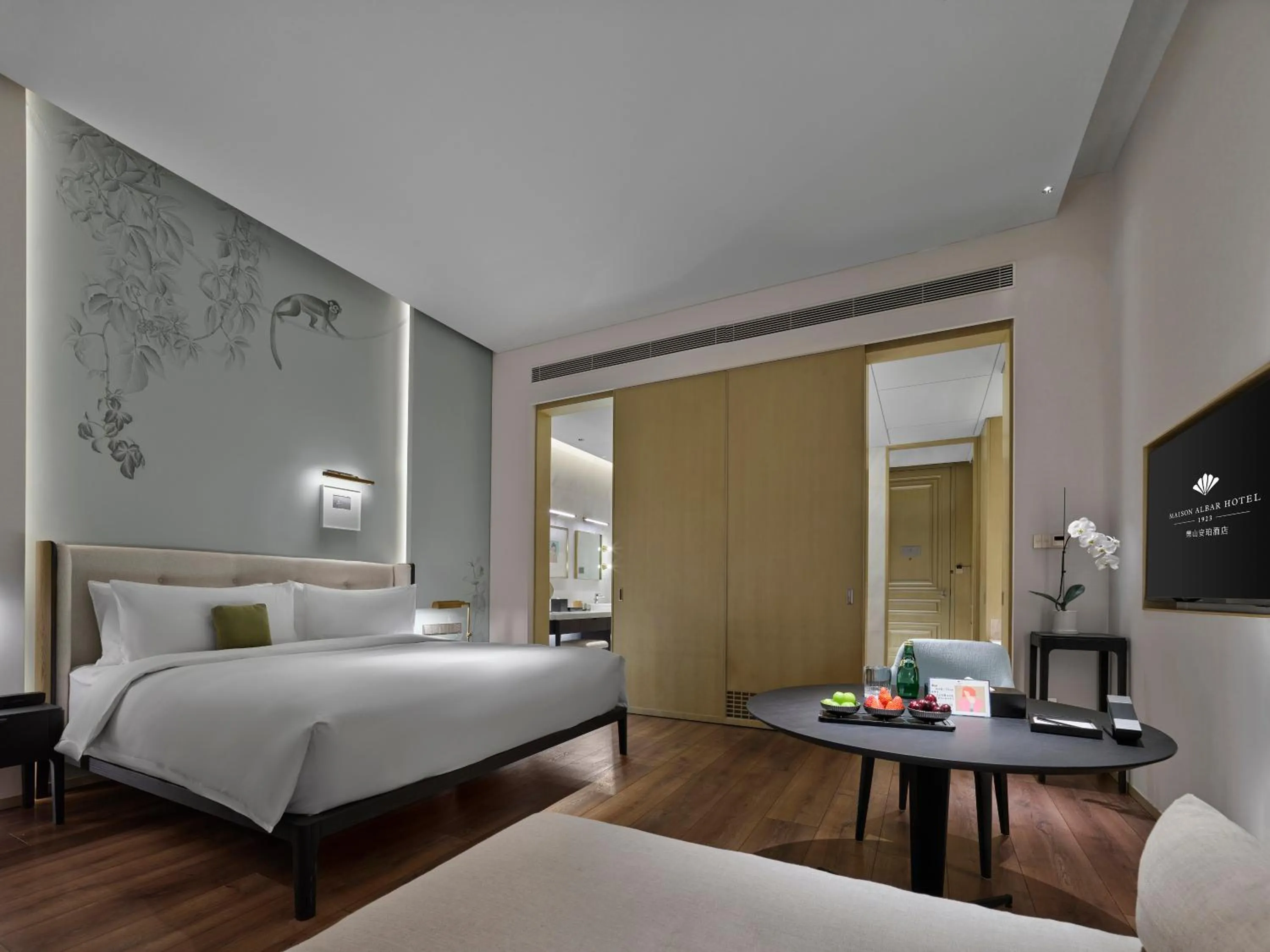 Photo of the whole room, Bed in Maison Albar Hotels Leshan