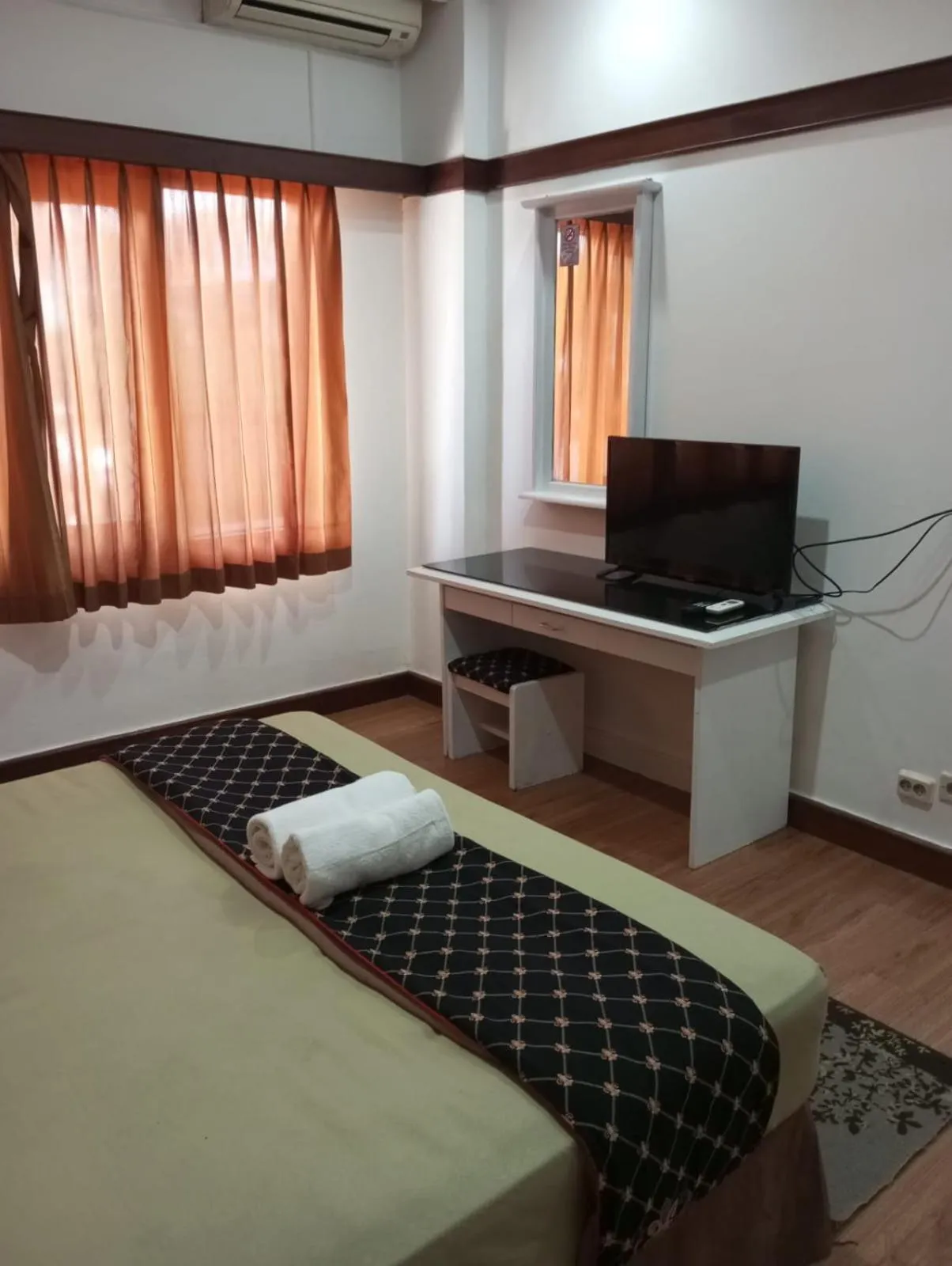 Area and facilities, Bed in Hotel Bumi Kitri