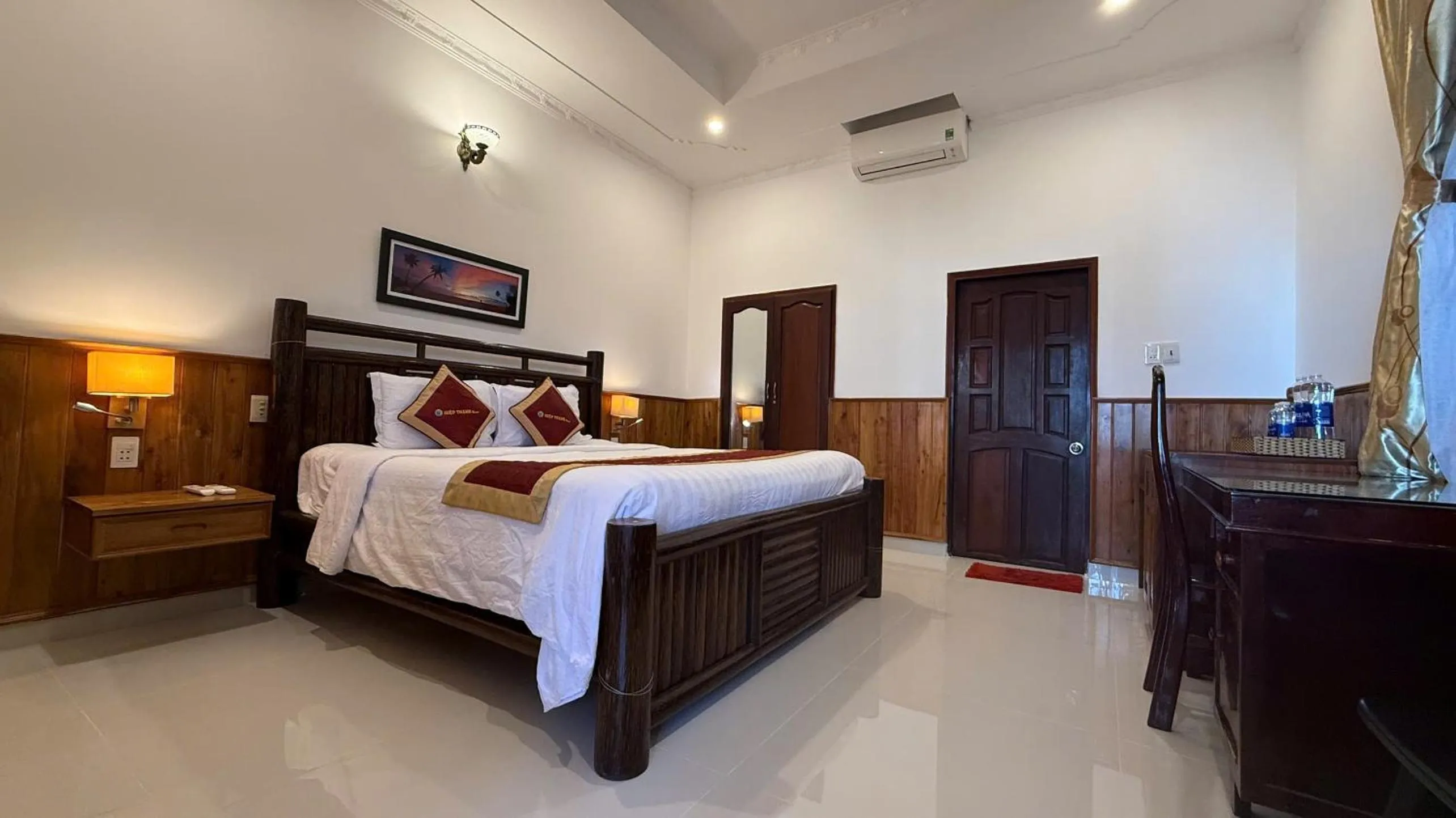 Bed in Hiep Thanh Resort