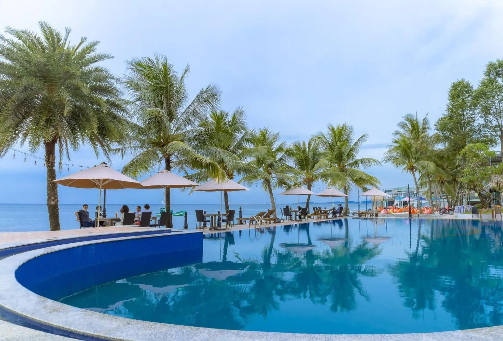 Swimming pool in Sun Viet Resort Phu Quoc