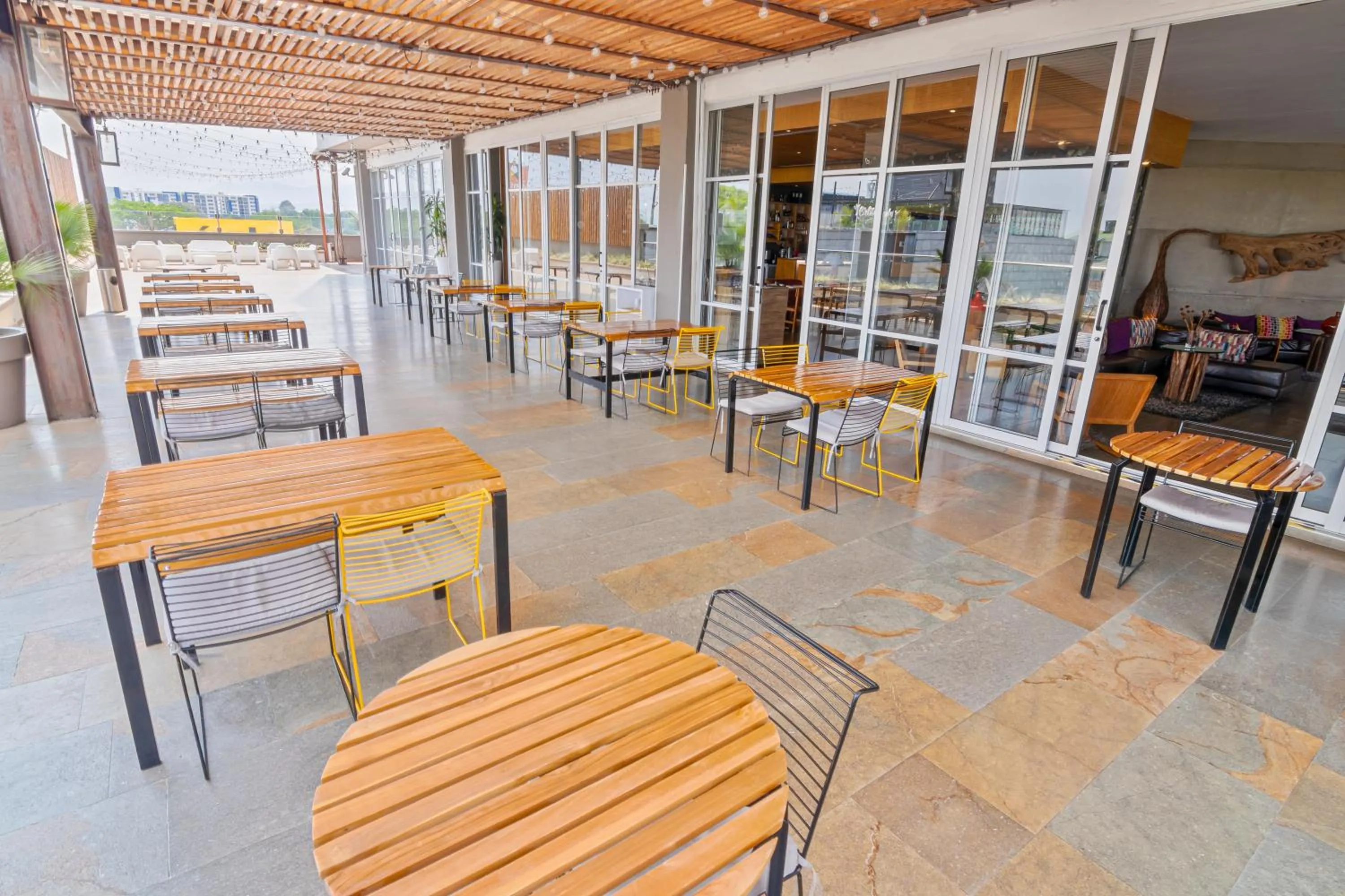 Balcony/Terrace in GHL Style Yopal