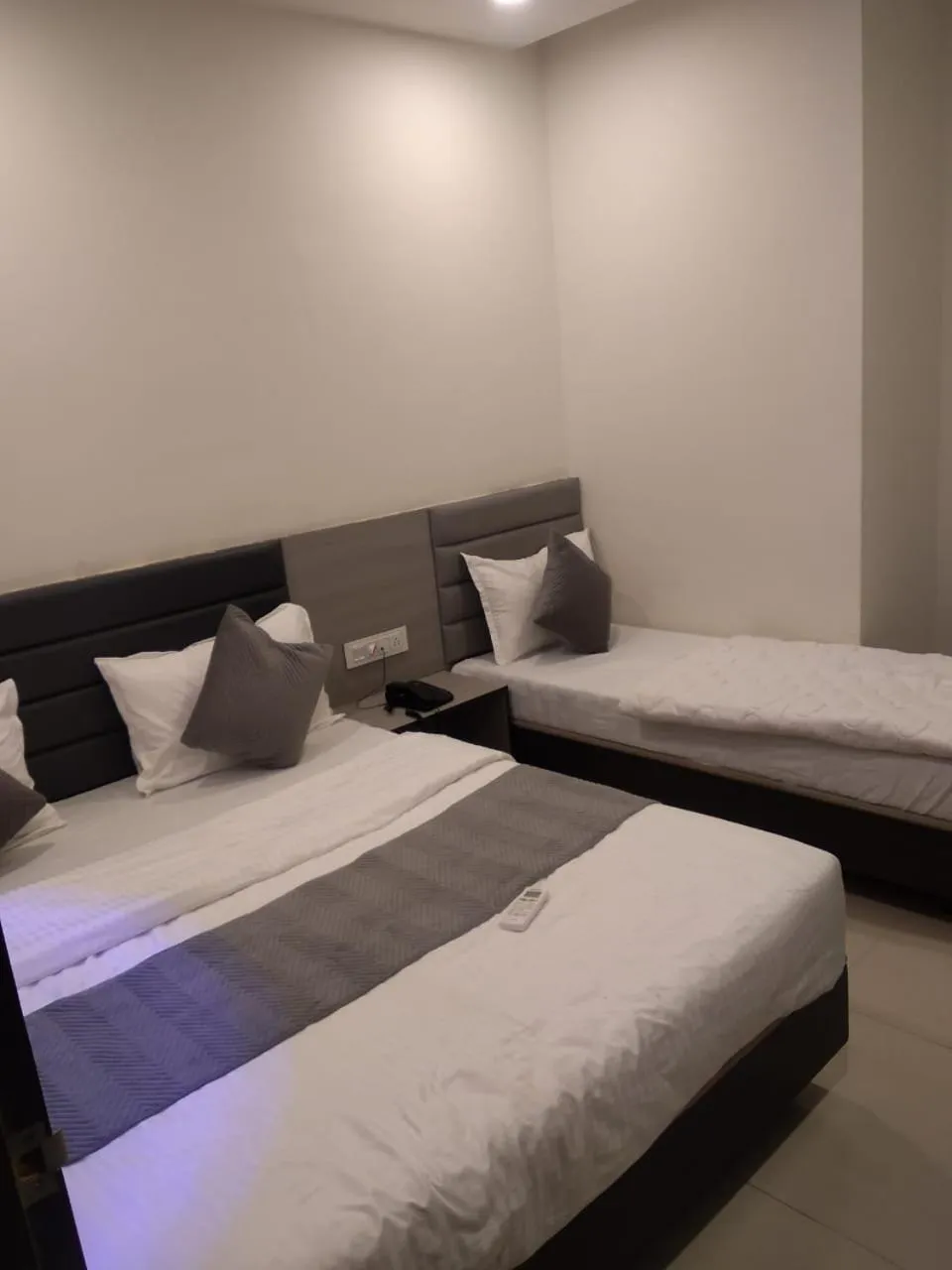 Property building, Bed in Hotel Selfie Inn