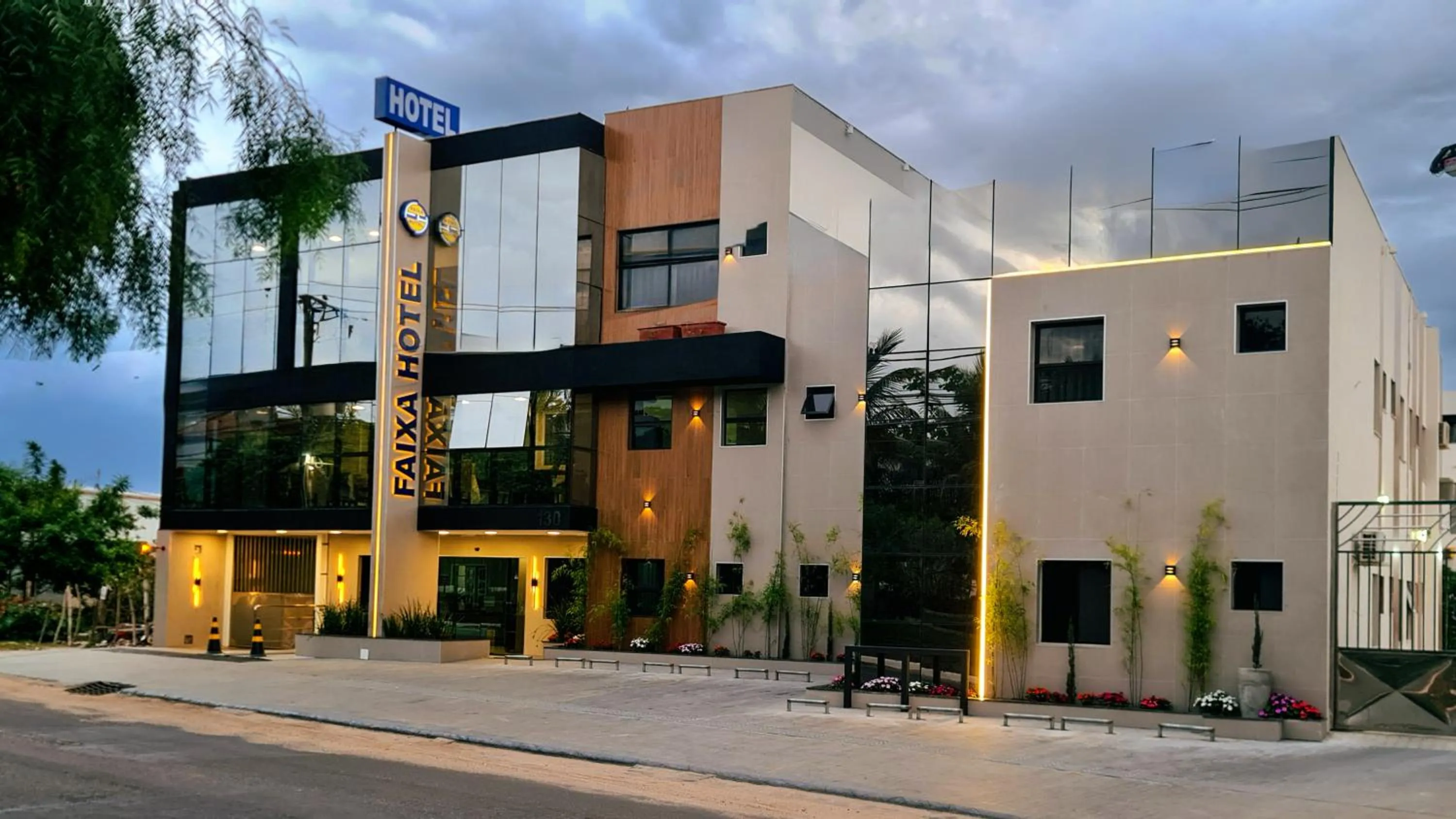 Property building in Faixa Hotel